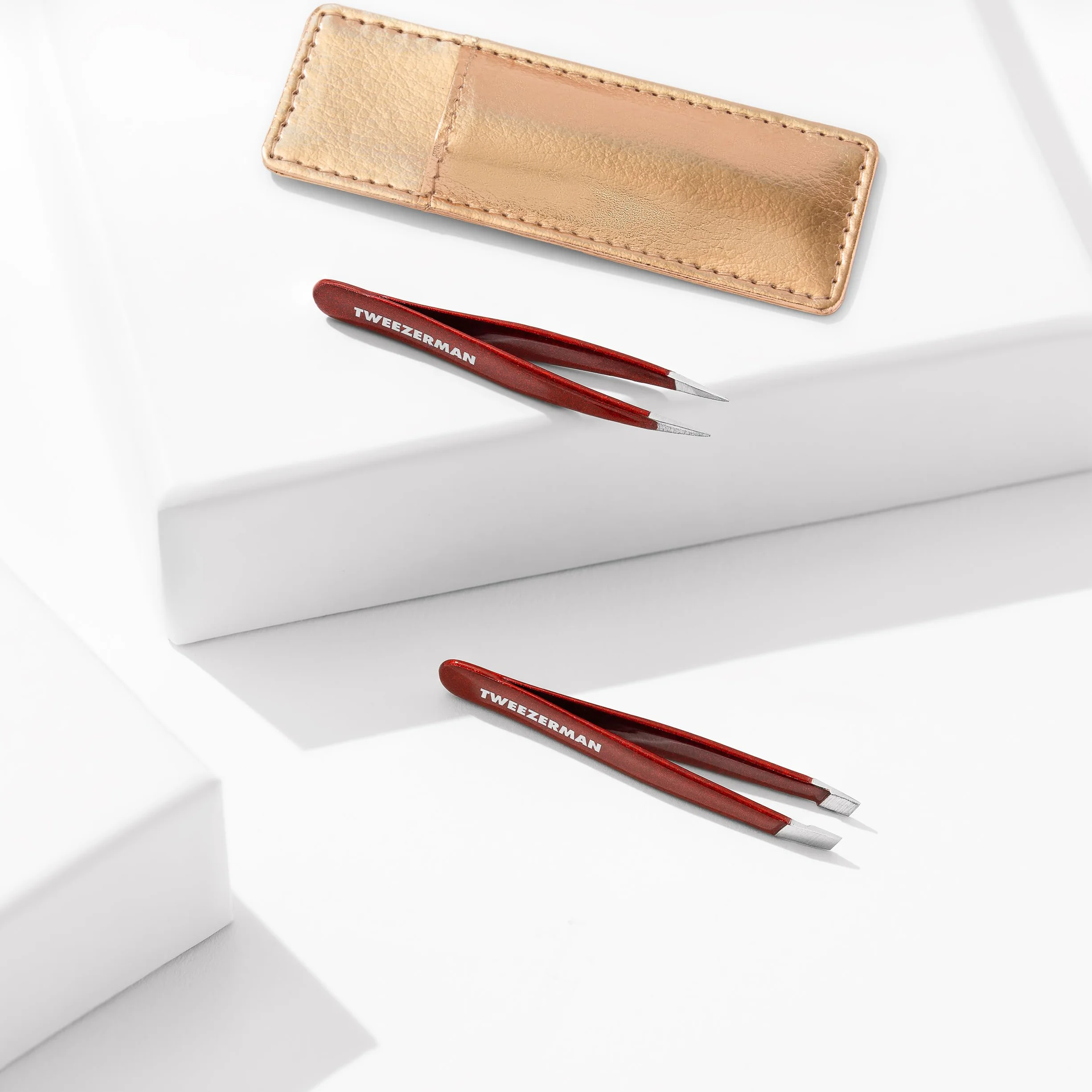 TWEEZERMAN Set de Mini Pinzas para Cejas de Precisión con Funda de Cuero, Vintage Rose