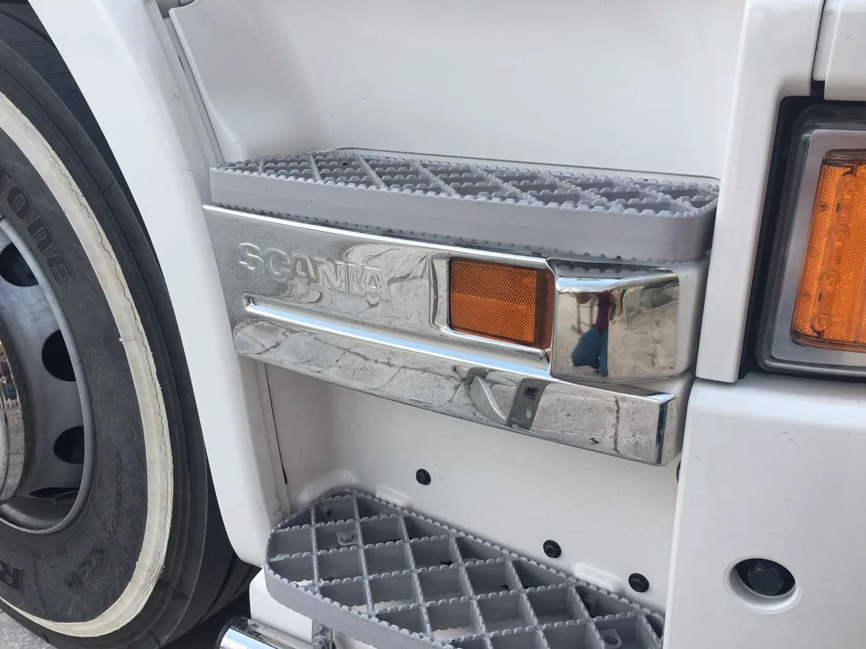 4 embellecedores para peldaños de acero inoxidable y para luces intermitentes laterales, para Scania