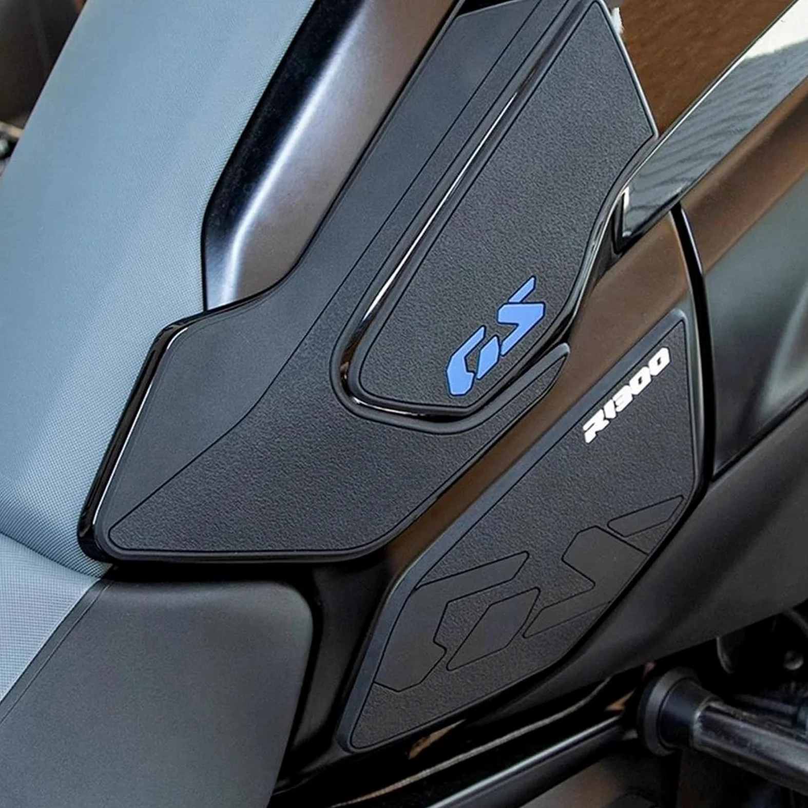 Almohadilla Adhesivo Lateral Depósito Combustible Motocicleta Para R1300GS R1300 R 1300 GS 1300GS 2023- Protector Antideslizante Agarre Rodillas Pegatina Protector De Depósito Moto