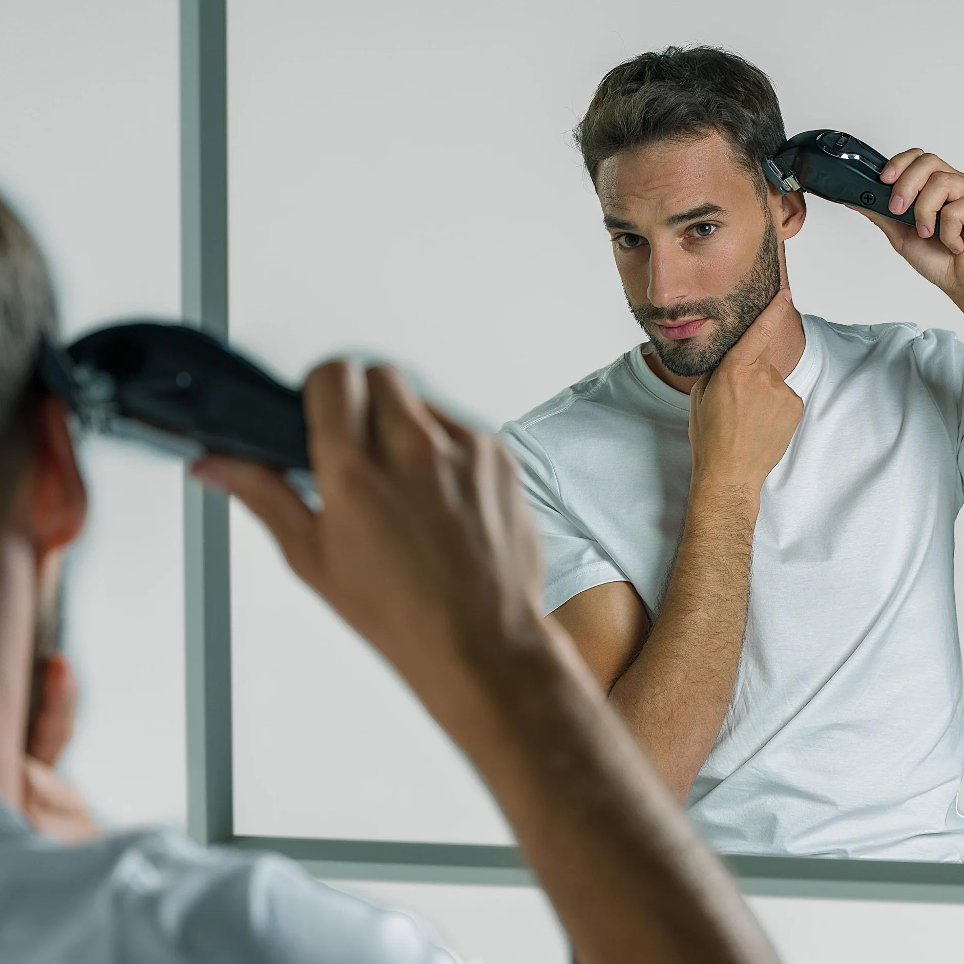 Wahl Cortapelos Elite Pro con Cuchillas Autoafilables de Precisión y Peines Secure Fit Premium