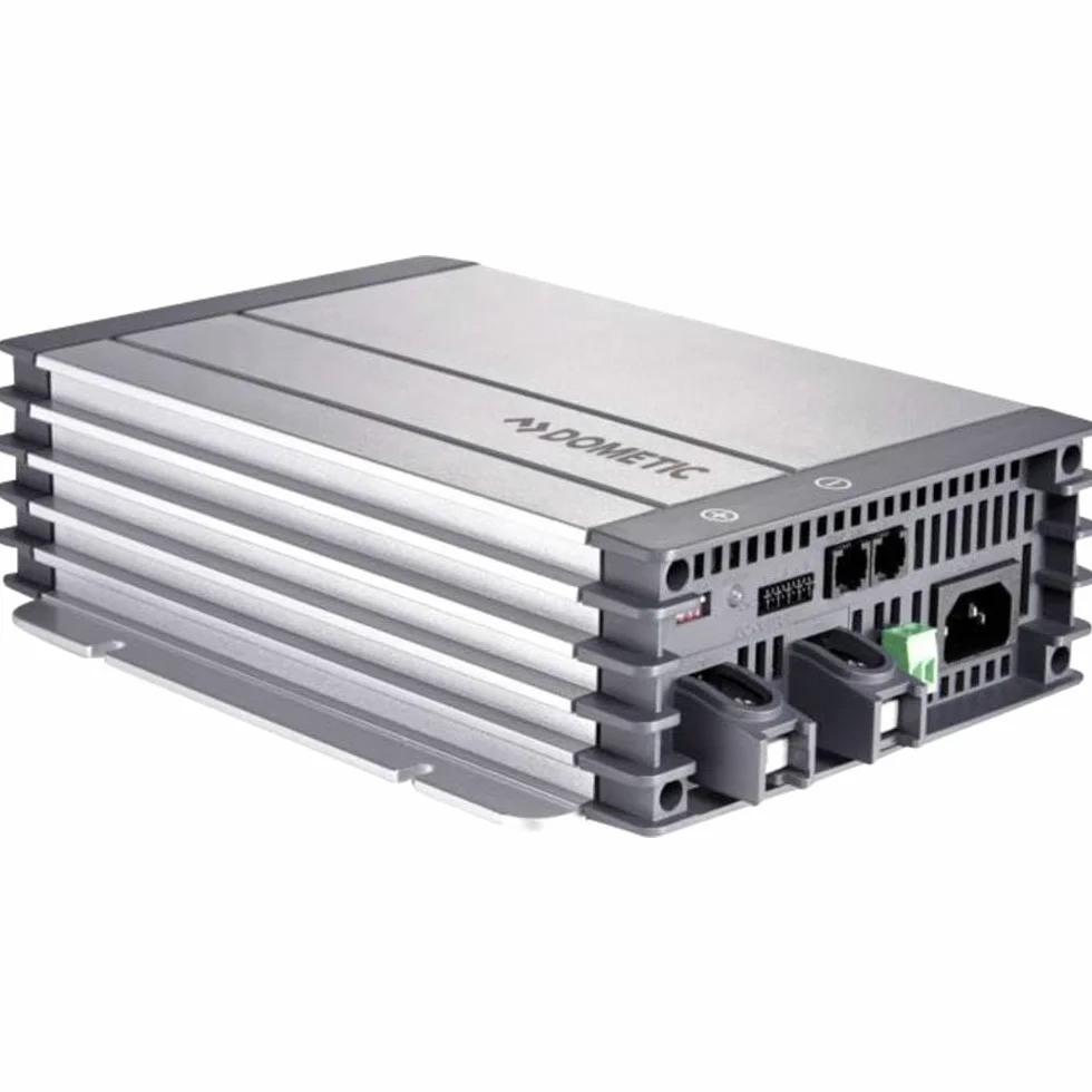 Dometic Waeco 9102500027 MCA1215 Cargador de Baterías, 12V 15A