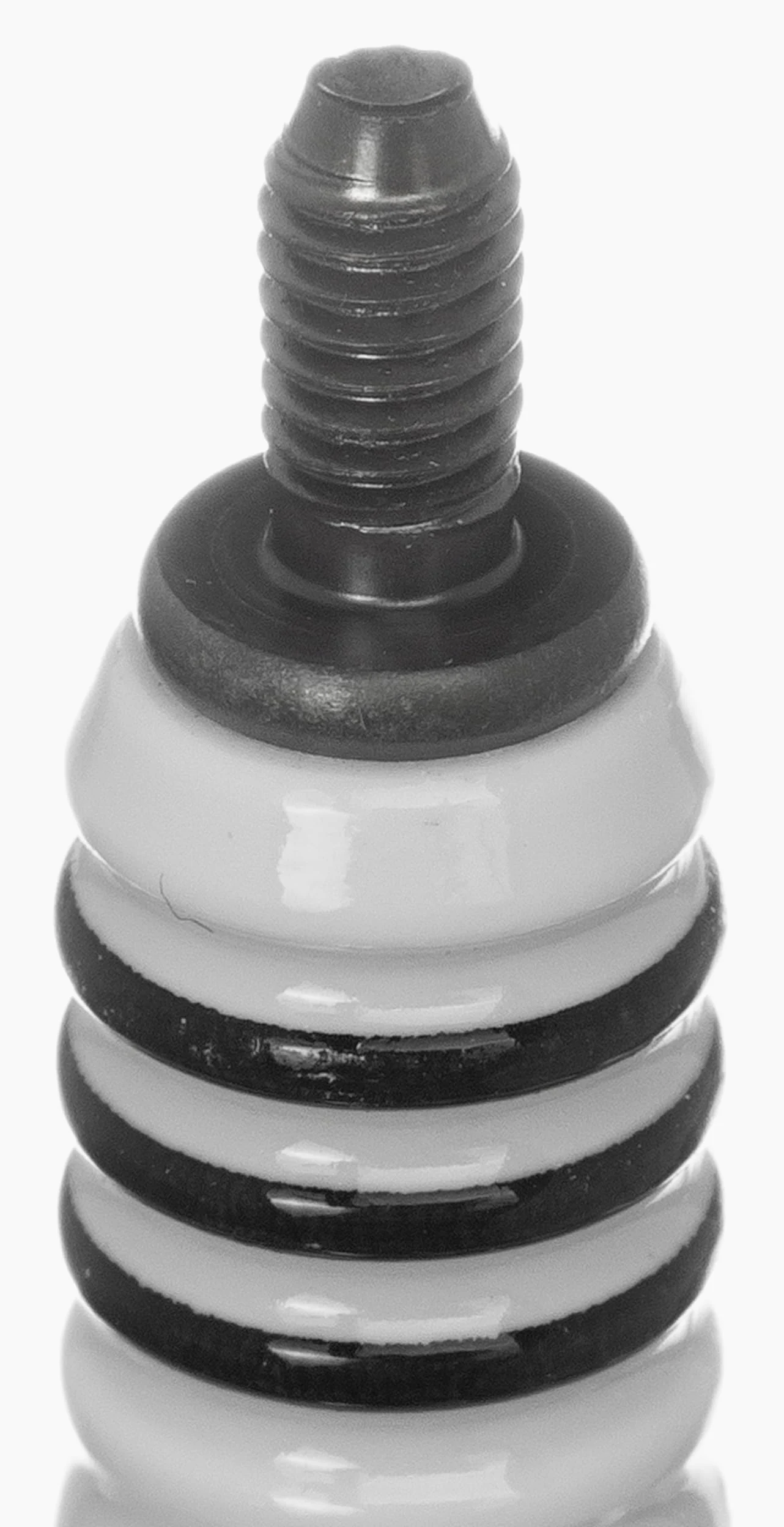 NGK Bujía de encendido 7669 Versión de conexión M4 Electro central Iridio Electrodo de masa supresión de interferencias 5 kOhm con asiento de estanqueidad plano Ancho de llave: 16 mm Long. de rosca: