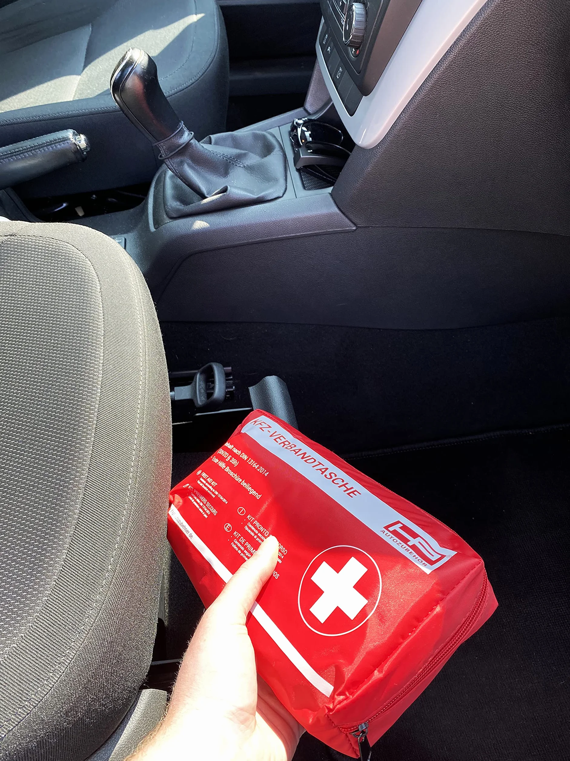 Bolsa de primeros auxilios para automóvil rojo 10039
