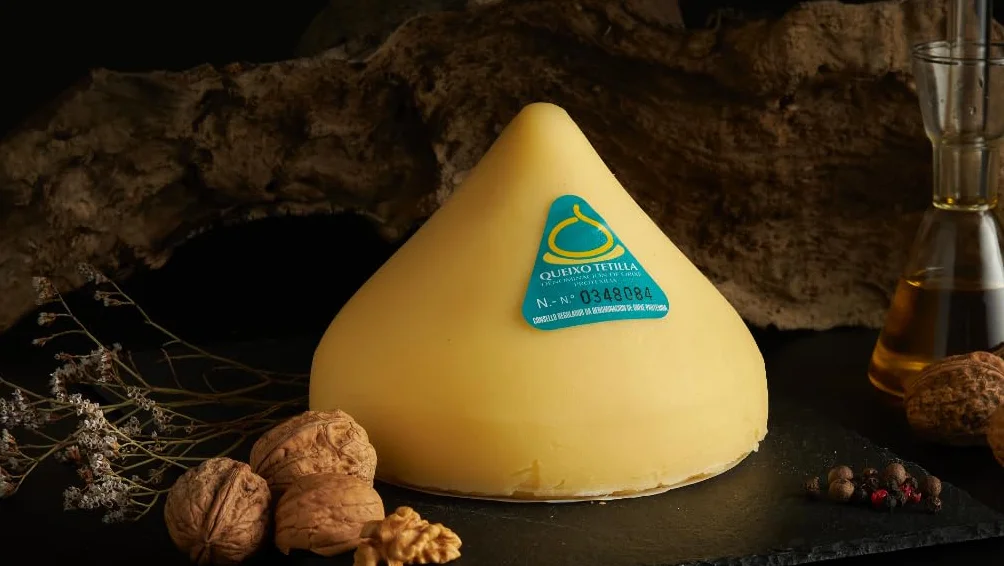 Queso Tetilla D.O.P. Queso Gallego Tradicional Sabor Lácteo Suave Textura Cremosa Forma Cónica