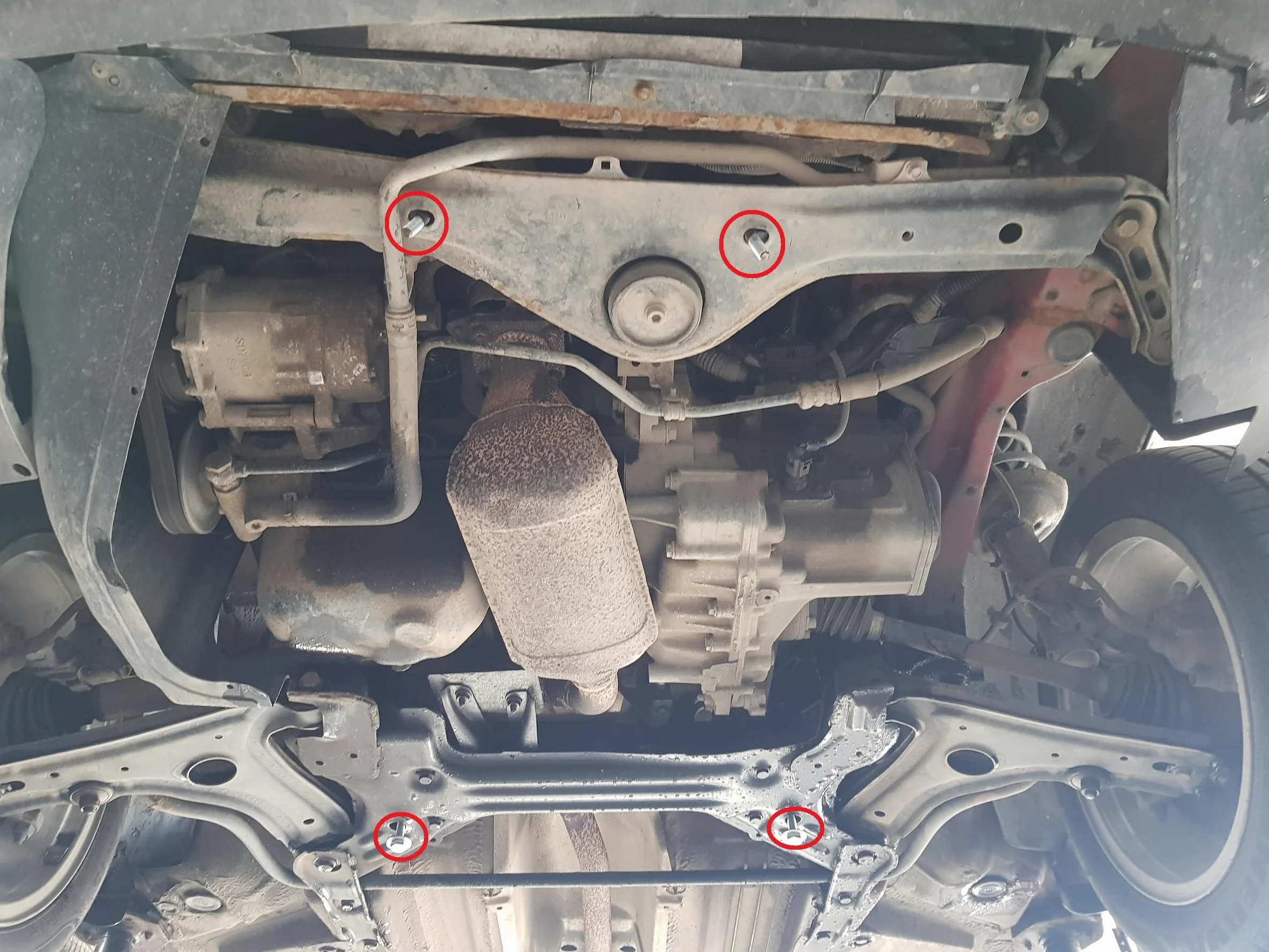 Protección metálica bajo el motor compatible con Seat Inca - (1995-2003)