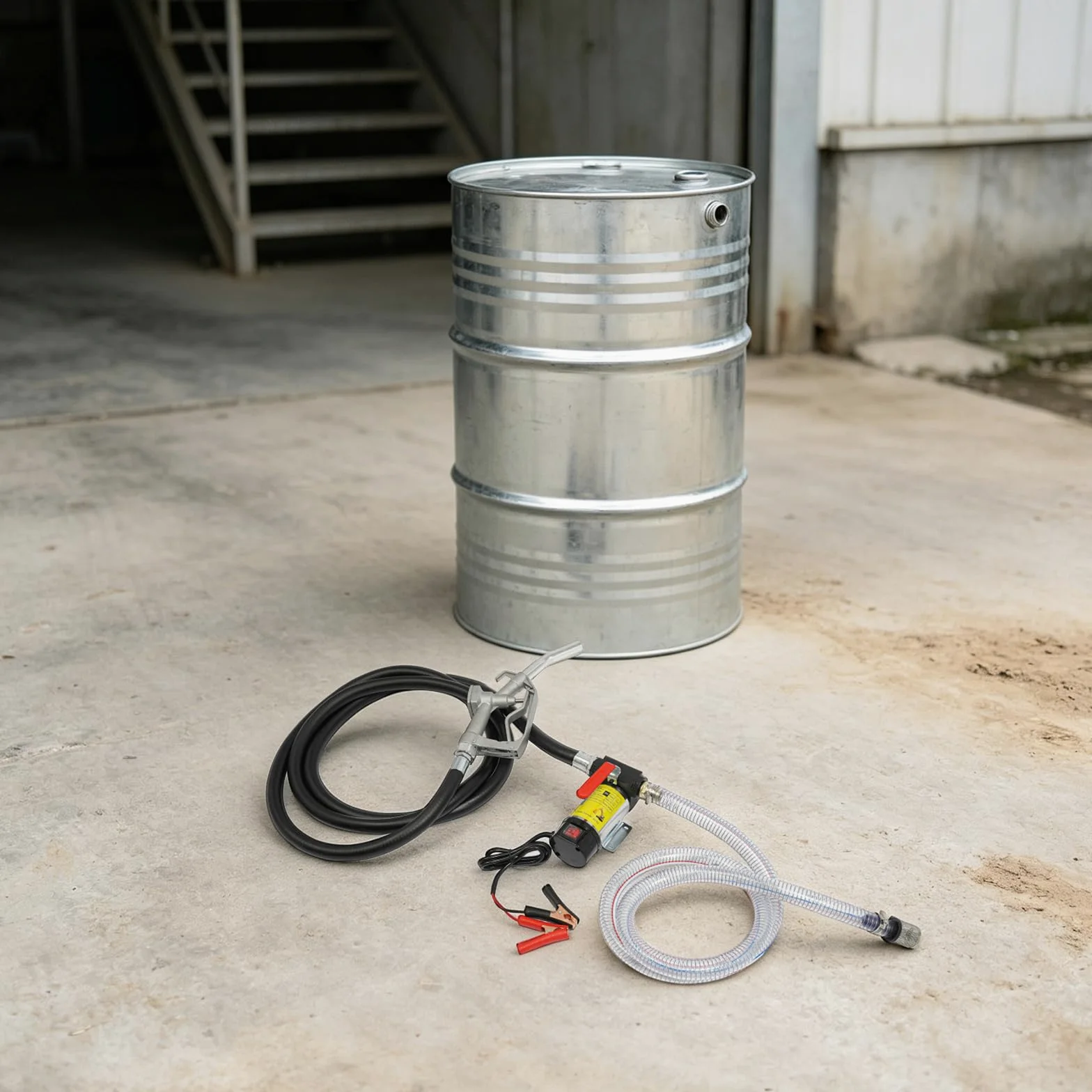 Bomba de combustible, 200 W, bomba diesel 45 L/min, caudal máximo, bomba de aspiración universal, CC 12 V, bomba diésel autocebante con manguera de PVC y pistola de bomba
