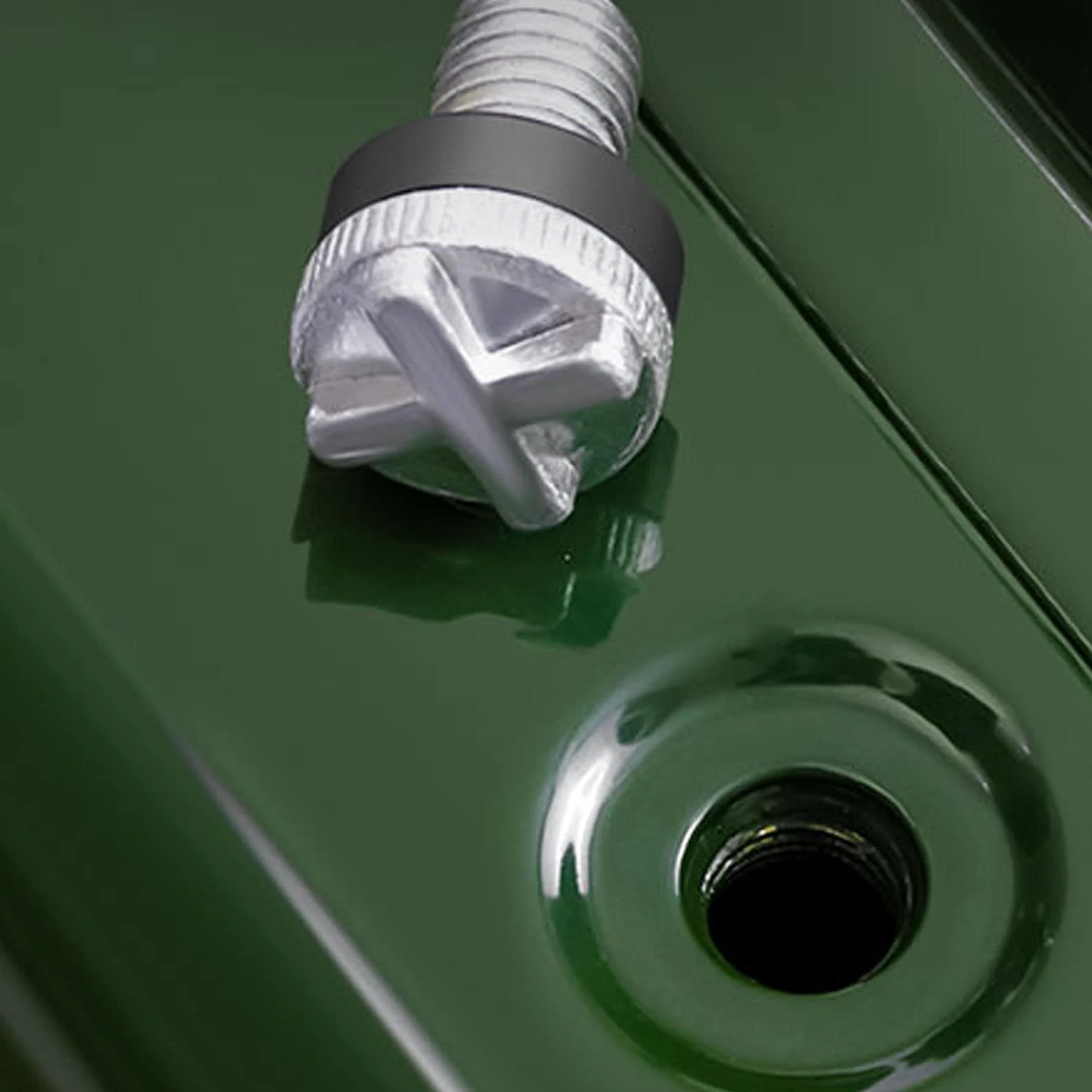 Recipientes para gasolina El tanque de gas de metal puede acceder al ejército de gasolina verde, el combustible diesel puede alimentar el tanque de copia de seguridad de emergencia, con un pico flex