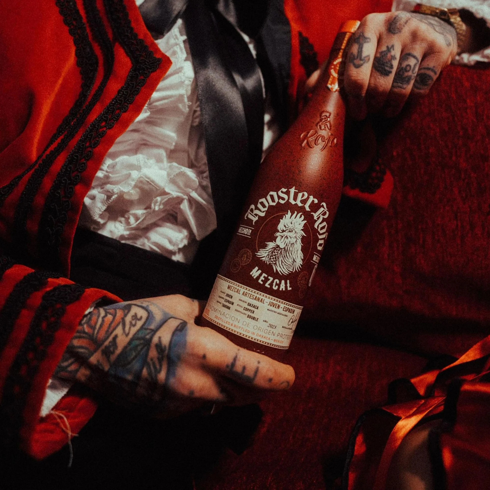 Rooster Rojo Mezcal 100% Agave Espadín Artesanal Doble Destilación 43% Vol 70cl