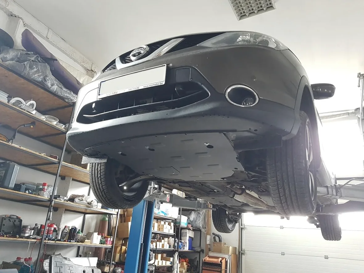 Protección inferior del motor metálica compatible con Nissan Qashqai J11 (2013-2021)