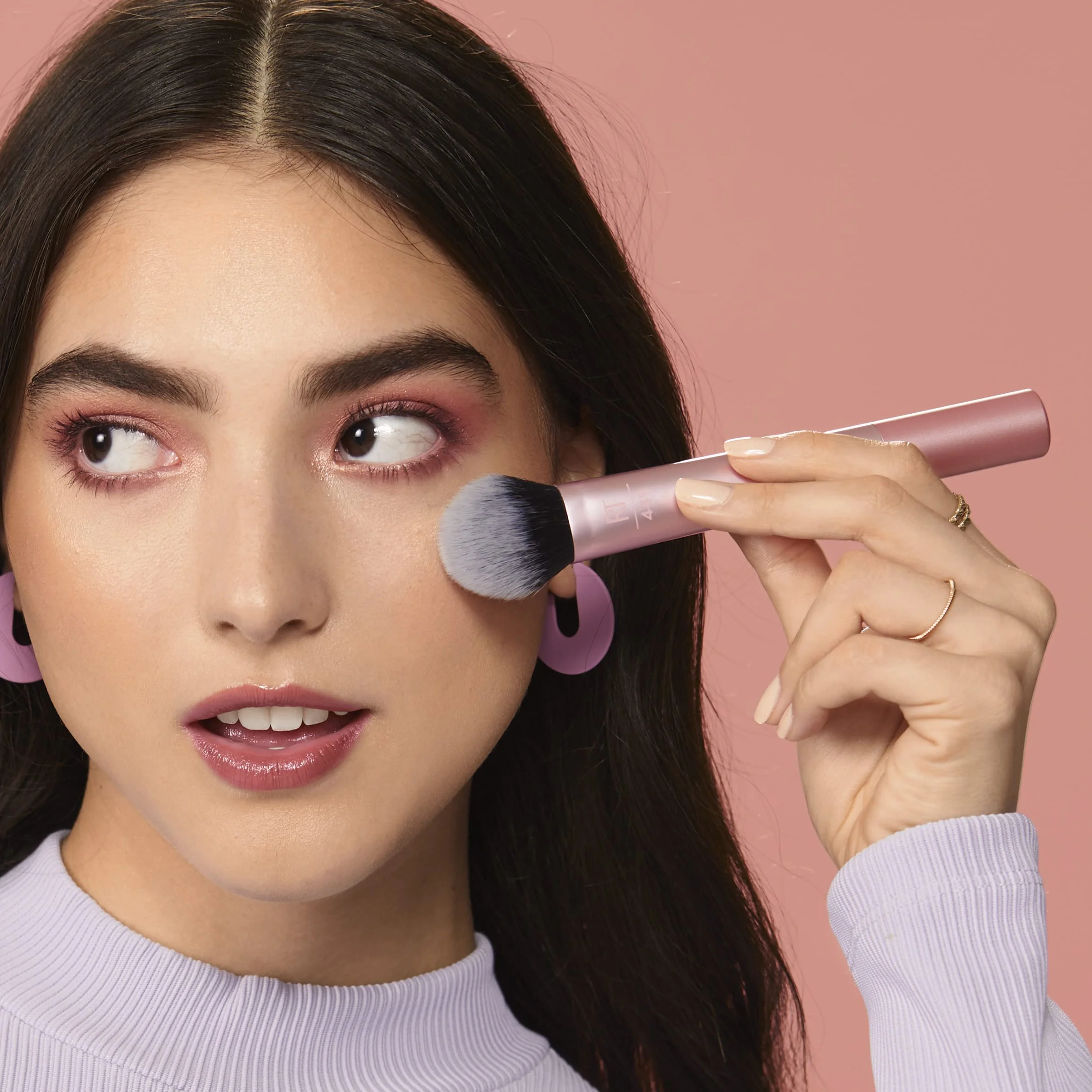 REAL TECHNIQUES Tapered Cheek Makeup Brush, Blush, Highlighter, Loose Powder, Soft Bristles, Pink