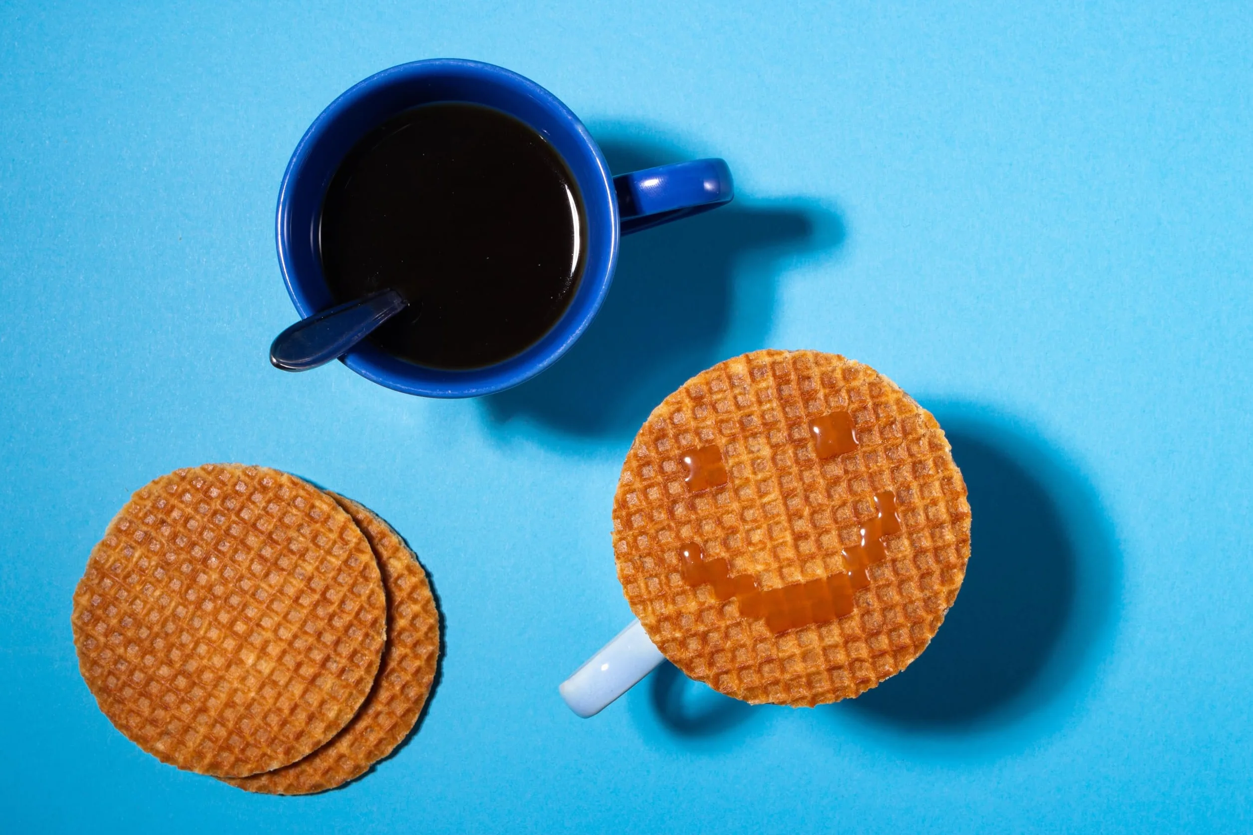 Daelmans Stroopwafels Lata Azul Delft 8 Gofres de Caramelo Holandeses 330 g Snack Clásico Café