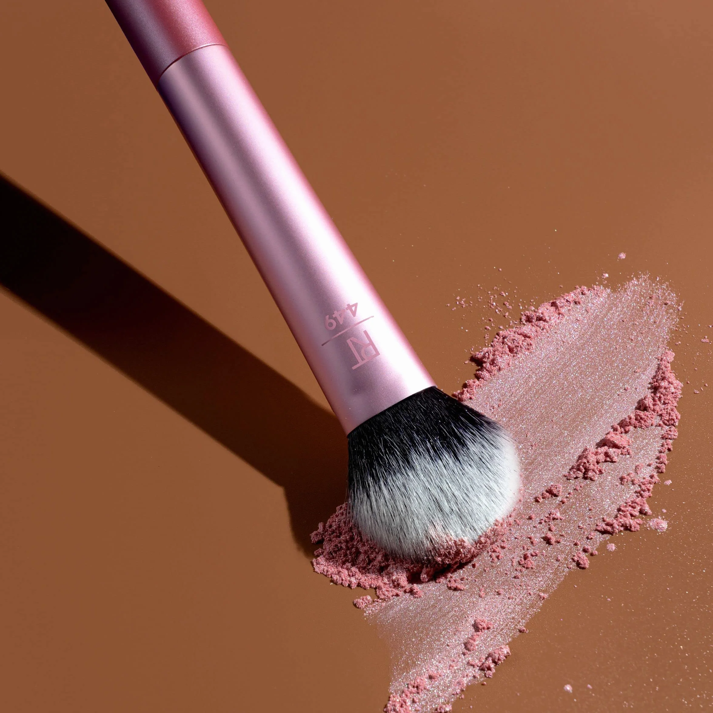 REAL TECHNIQUES Tapered Cheek Makeup Brush, Blush, Highlighter, Loose Powder, Soft Bristles, Pink