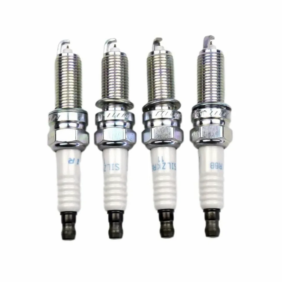 Bujías para automóviles 18855-10080 Silzkr6B11 Bujía de iridio para Hyundai I20 Ix20 para Kia para Carens III 1885510080 18855 10080 Si