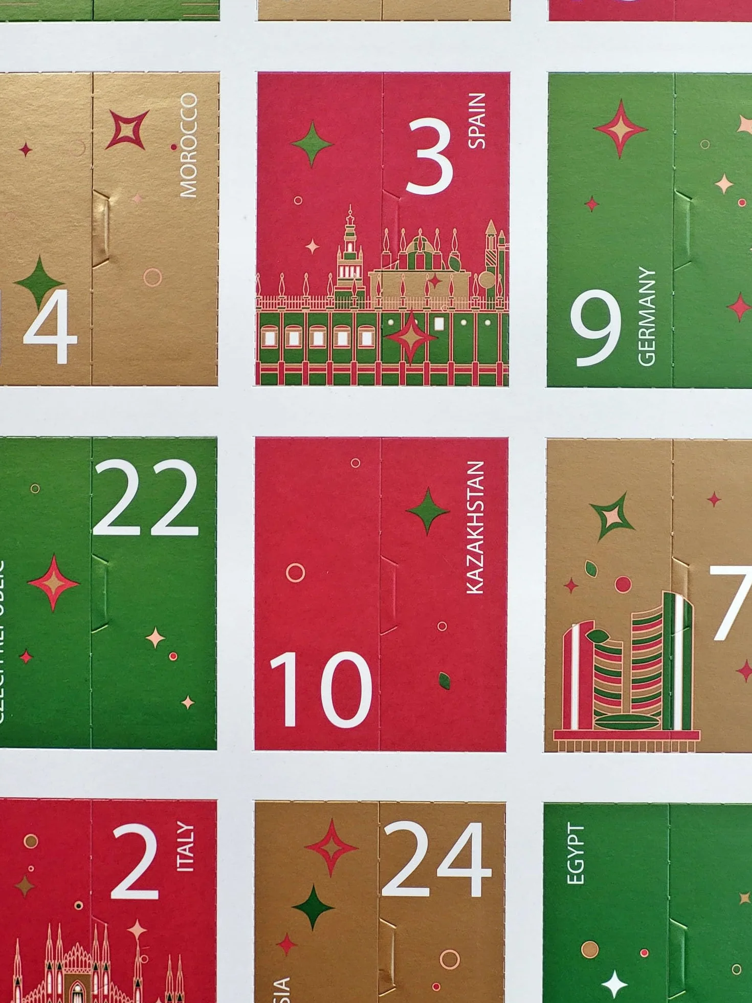 Ahmad Tea Té Calendario de Adviento 2025 - Calendario de Escritorio Plegable - 24 Bolsitas de Té Diferentes - 46,8g