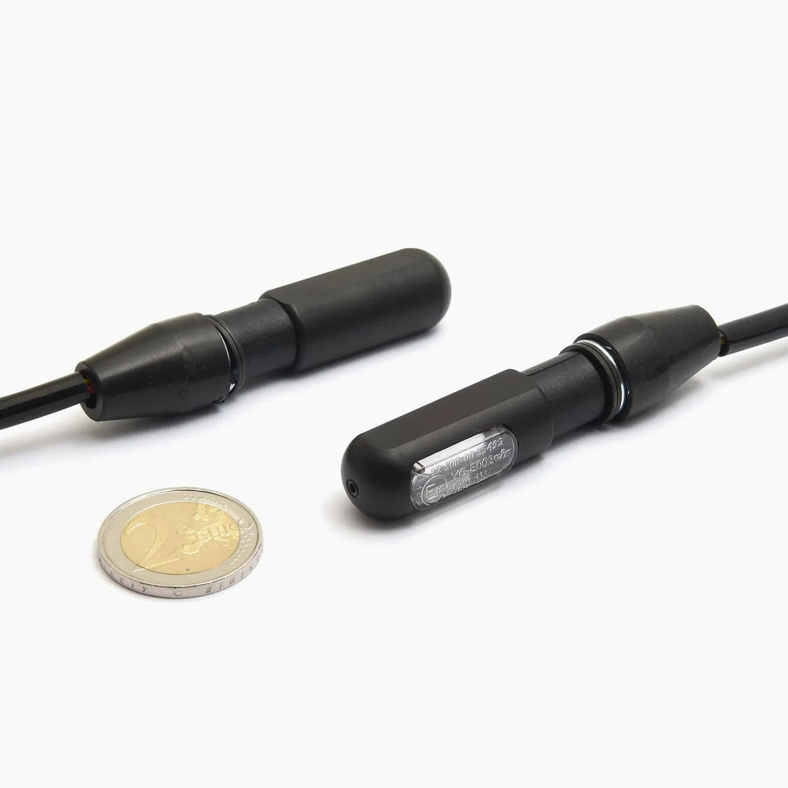 Mini LED 3 en 1 intermitente luz trasera luz de freno de aluminio homologación E negro corto M8 motocicleta Racer Chopper Cruiser moderno clásico con cubierta de goma