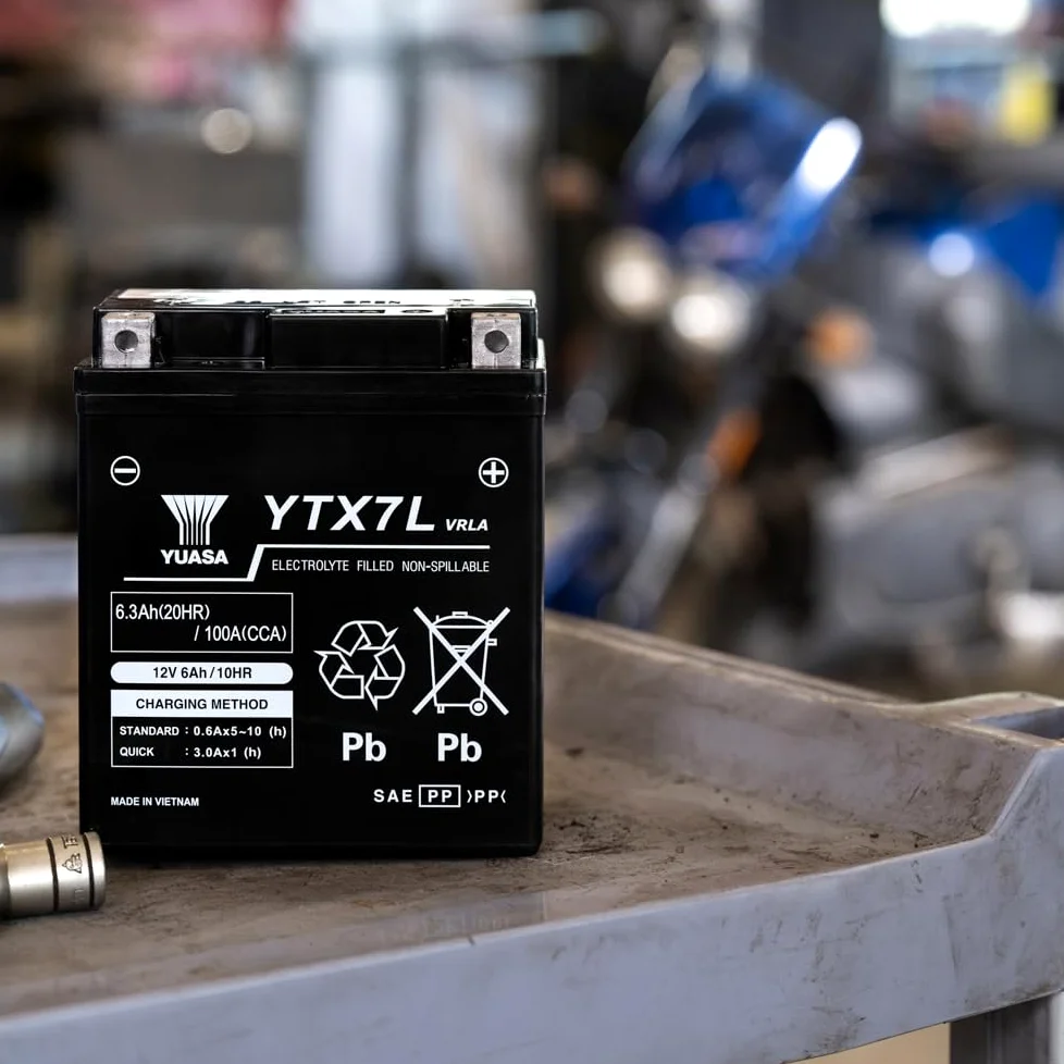 Yuasa YTX7L 12V 100 CCA Batería de moto AGM VRLA libre de mantenimiento