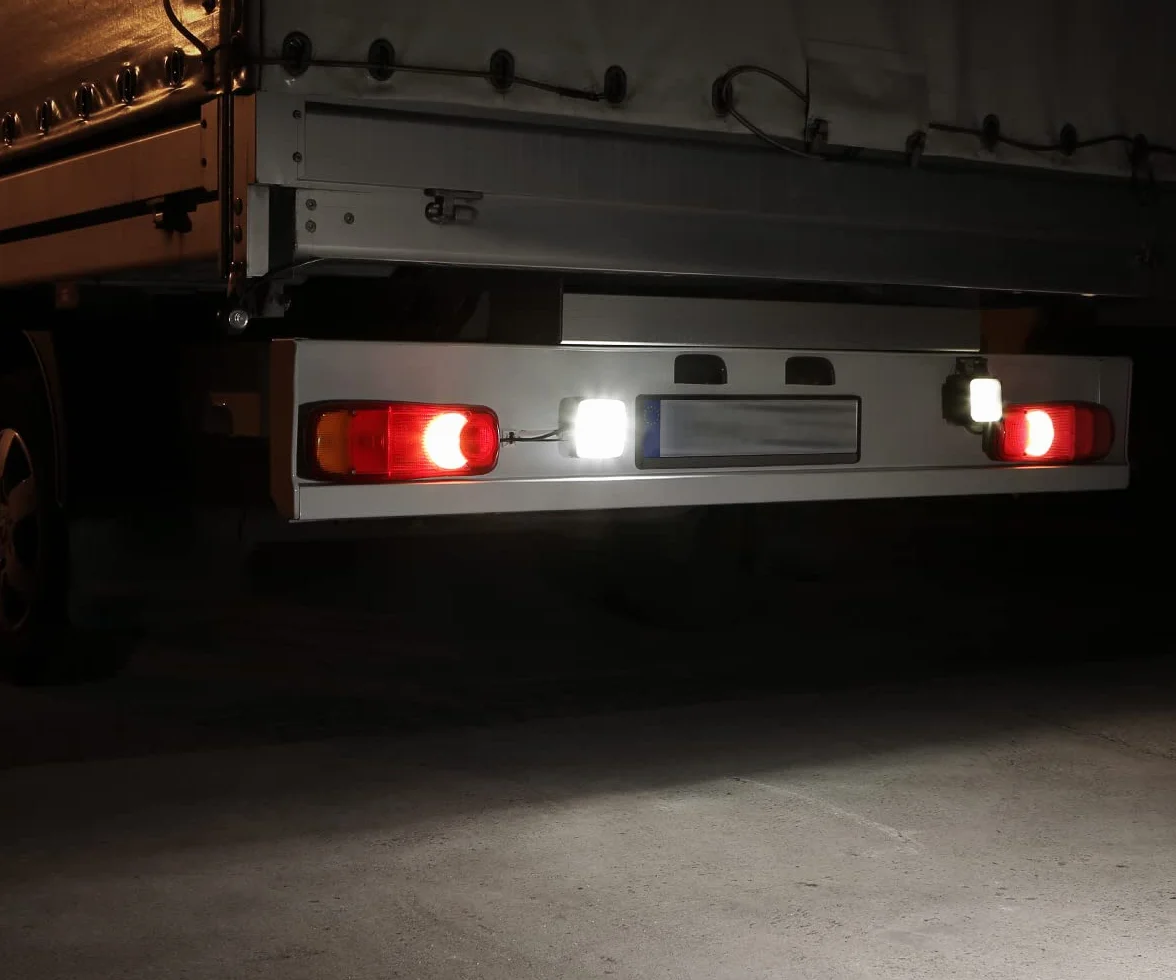 Ryme Automotive Foco de Trabajo LED 16W 1500 Lúmenes 10-30V IP67 Faro LED para Camión Coche 4x4 Tractor