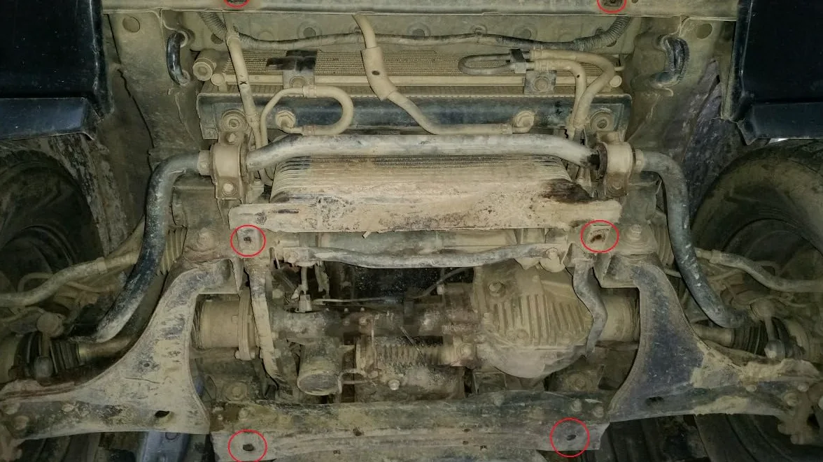Protección metálica bajo motor compatible con Mitsubishi Pajero 4 (V80, V90) - (2007-2021)