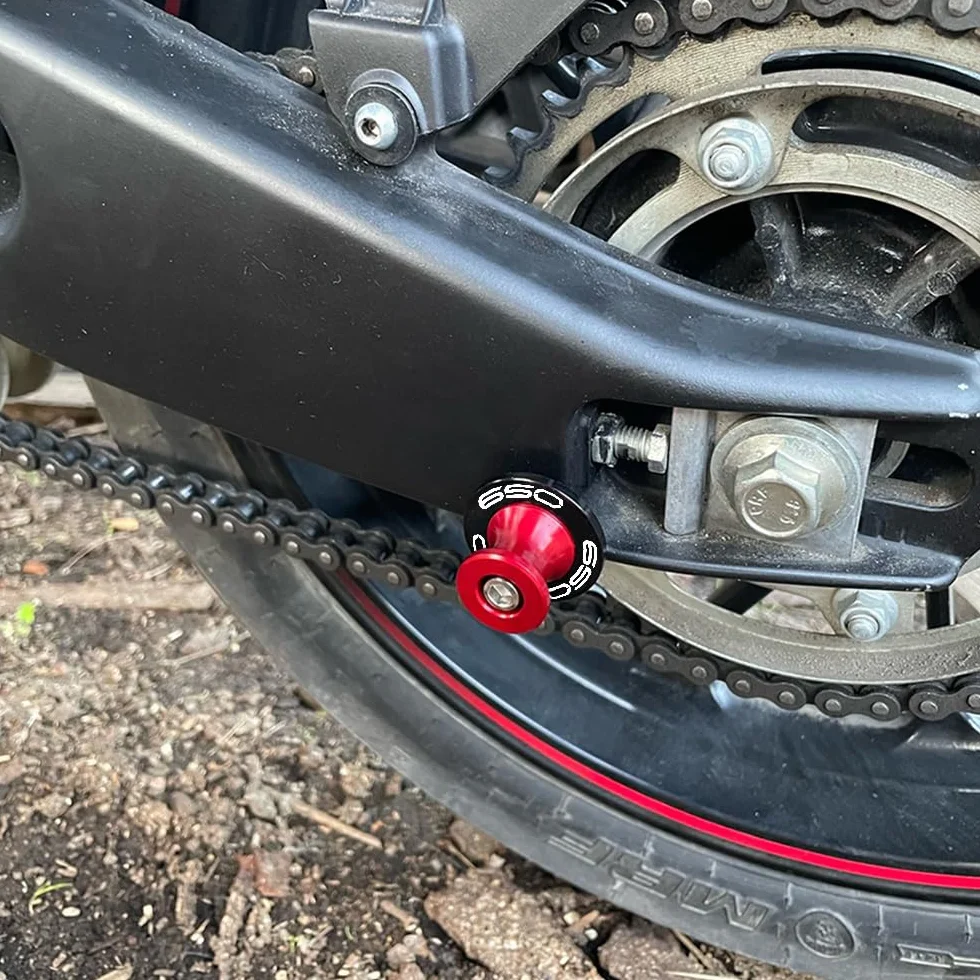 Brazos oscilantes M8 para Z650 Z Ninja 650 2025 2024 2017-2023 Versy650 Basculante de Deslizadores Tornillos del Soporte Diábolos Accesorios,carretes M8,Adaptador de oscilantes (Rojo)