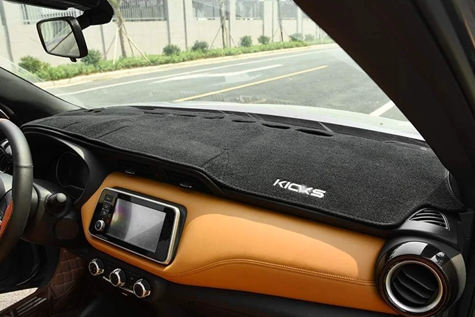 Protector de salpicadero para Nissan Kicks 2018