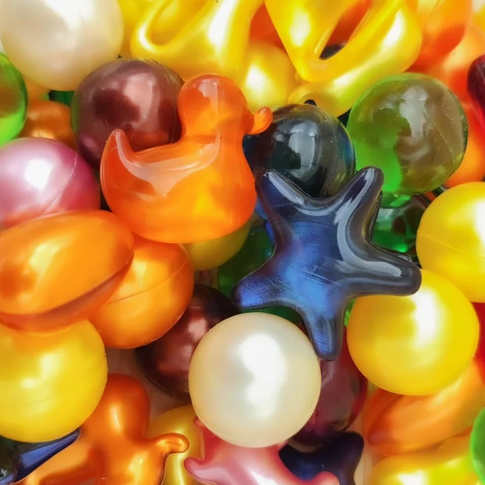 Bolsa regalo 12 Perlas de baño con aromas surtidos - Aceite de soja - Hidratante y aromática - Hidrata, suaviza y perfuma la piel