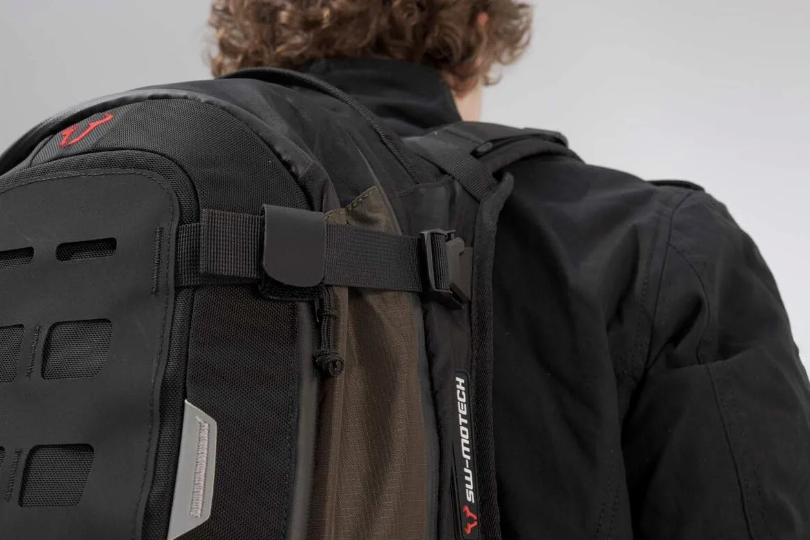 BC.ruc.00.004.30000 - Mochila Pro Cosmo 16l