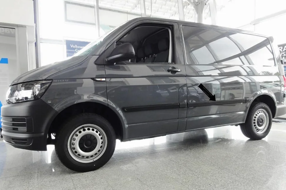 Spangenberg Listones de protección laterales negros para Volkswagen VW T6 larga distancia entre ejes a partir de 04.2015- F38L (3700099)