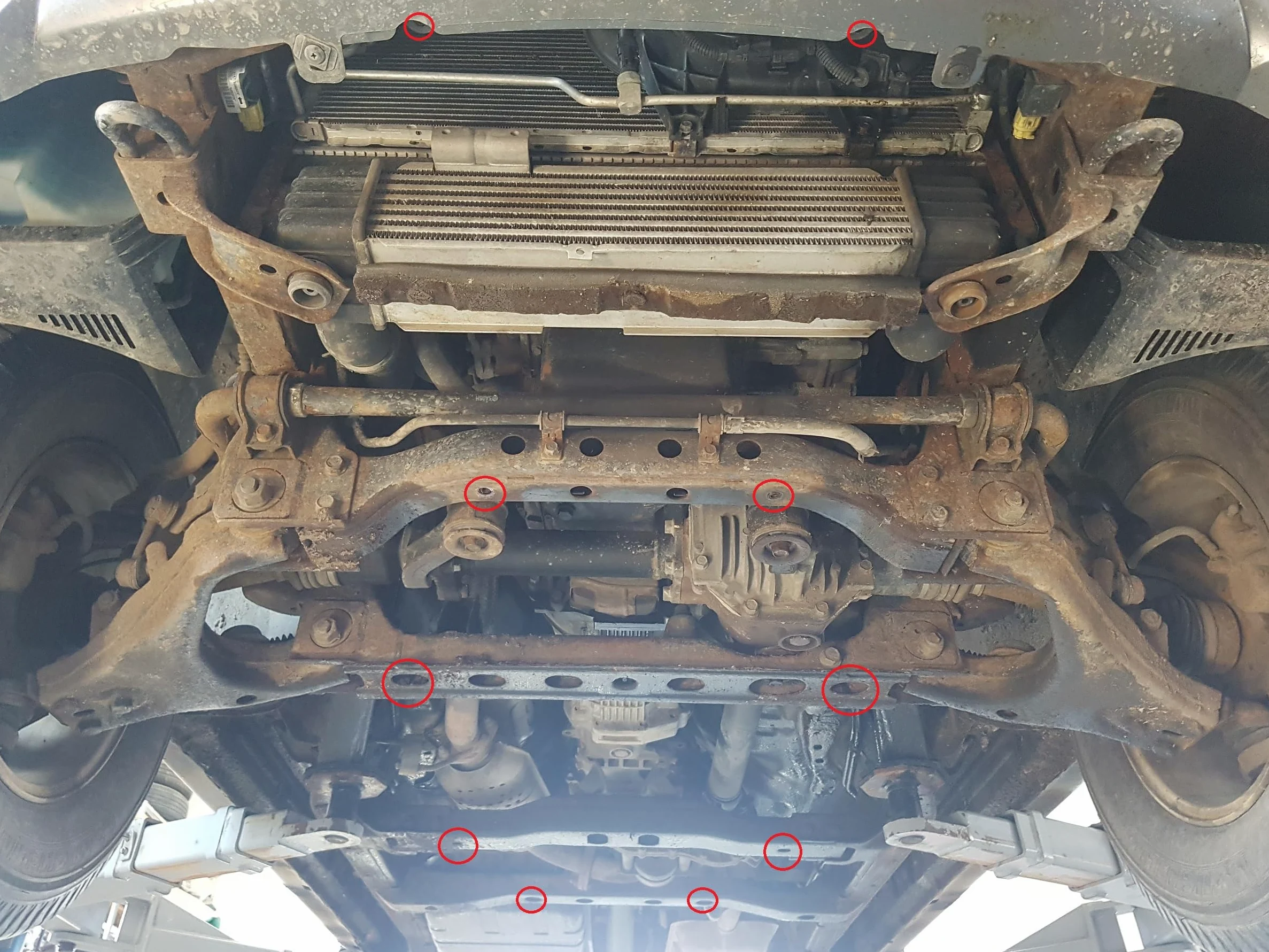 Protector metálico bajo el motor y enfriador de acero compatible con Kia Sorento (2002-2006)