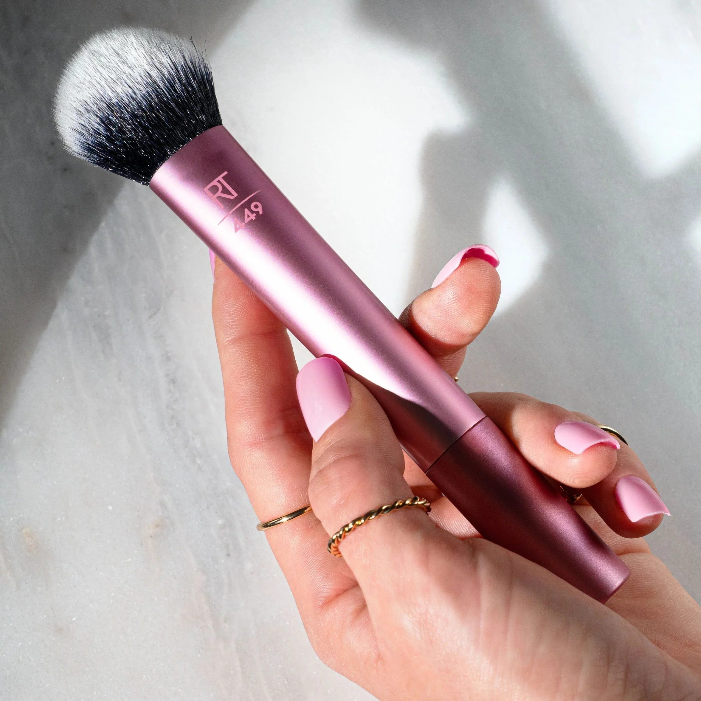 REAL TECHNIQUES Tapered Cheek Makeup Brush, Blush, Highlighter, Loose Powder, Soft Bristles, Pink
