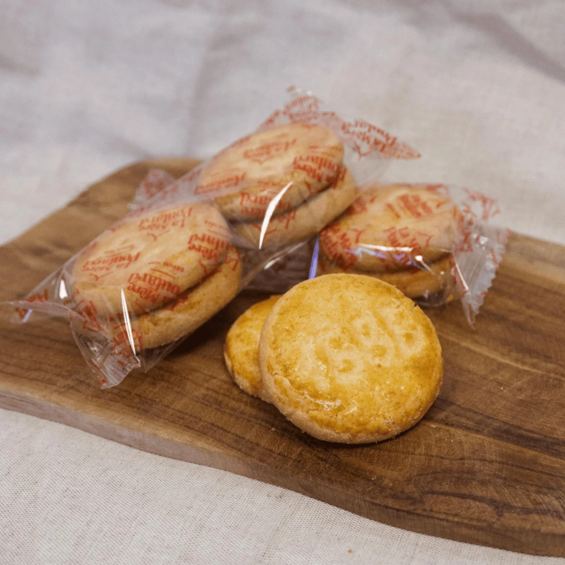 La Mère Poulard galletas tipo palets mantequilla limón gruesas crujientes Lata 500g