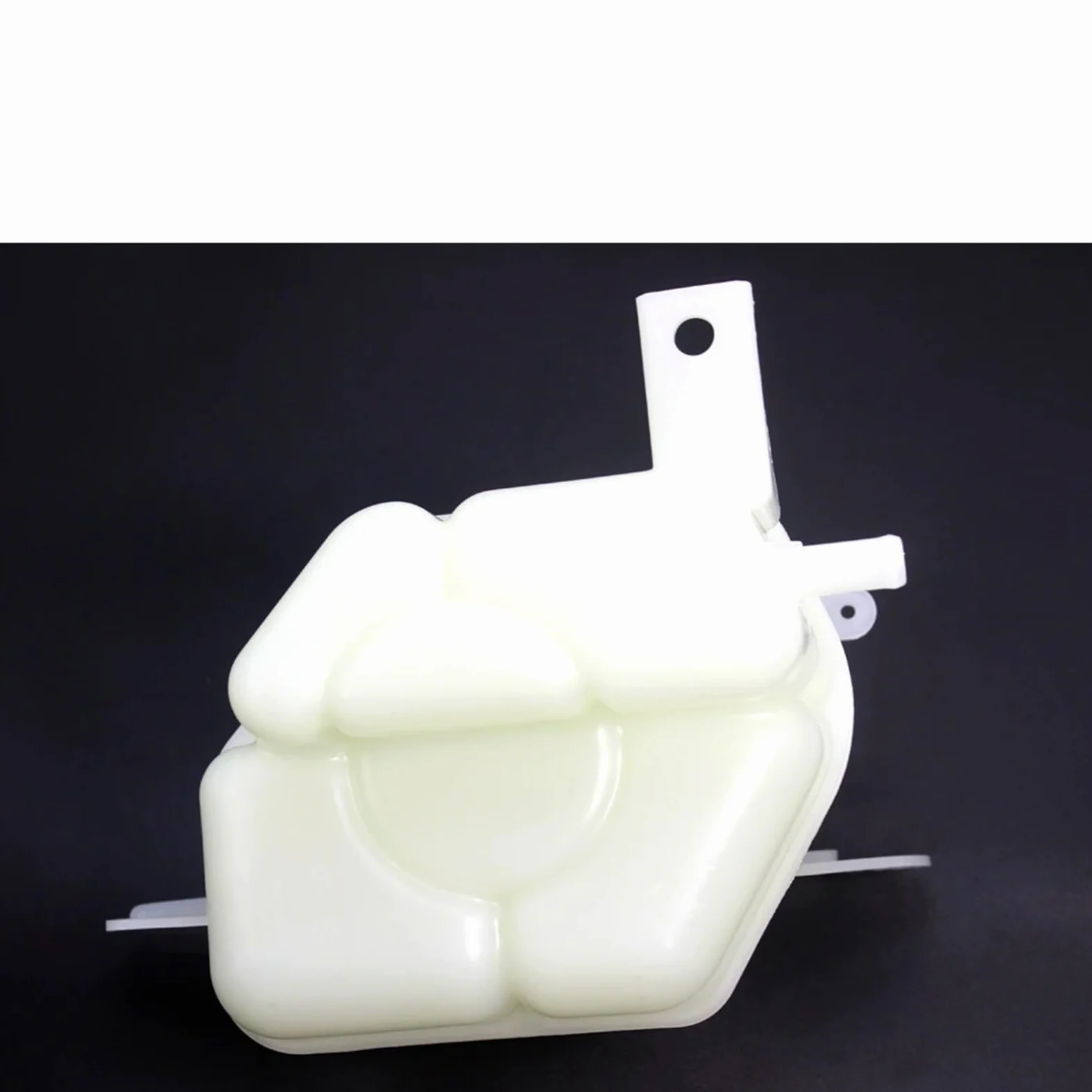 Coolant Storage Tank for Nissan for Pathfinder 2005-2007 Car Engine Radiator Coolant Replacement 21710-EA01A