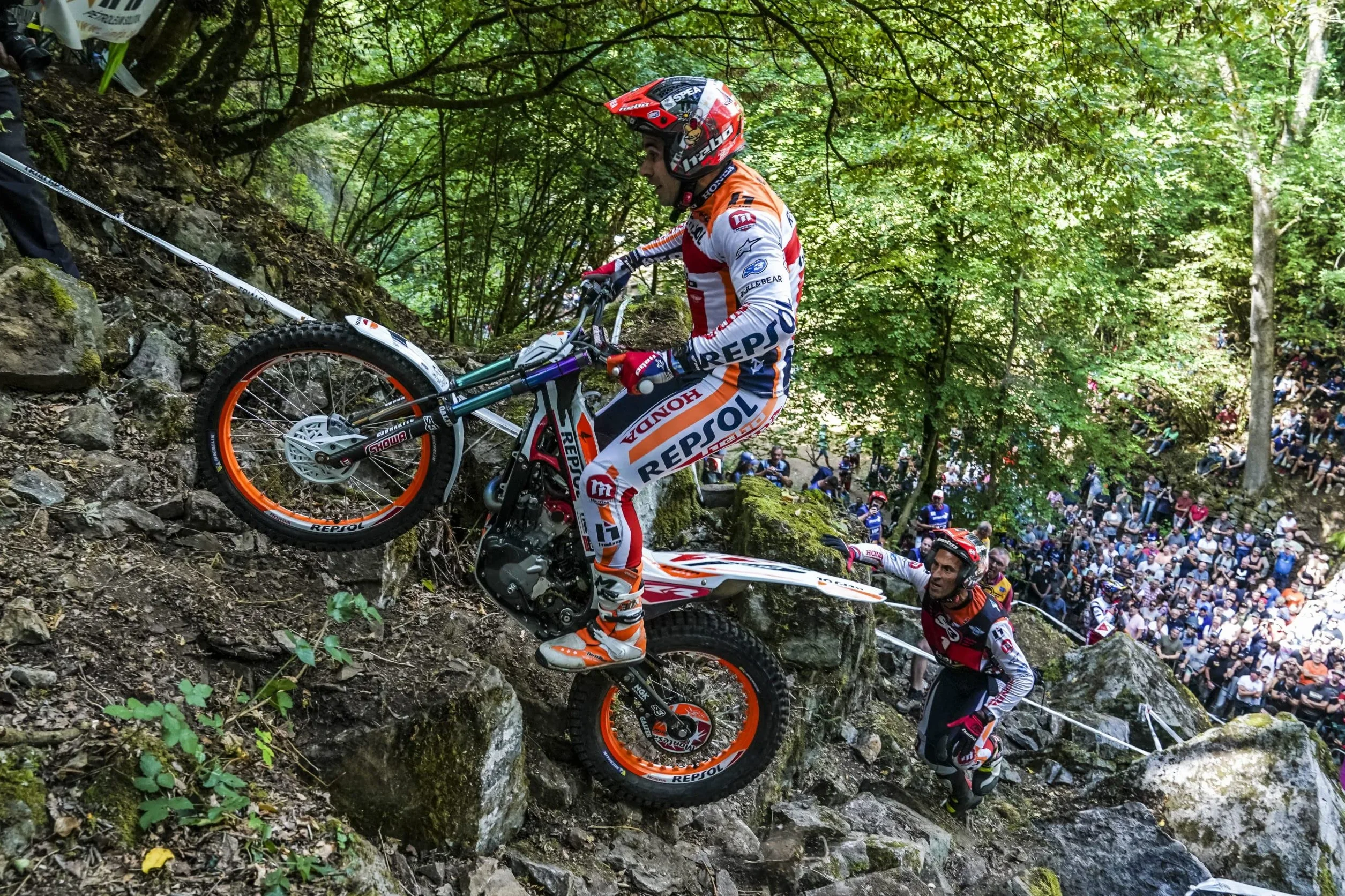 REPSOL lubricante en aerosol para cadena de moto QUALIFIER CHAIN 400ml