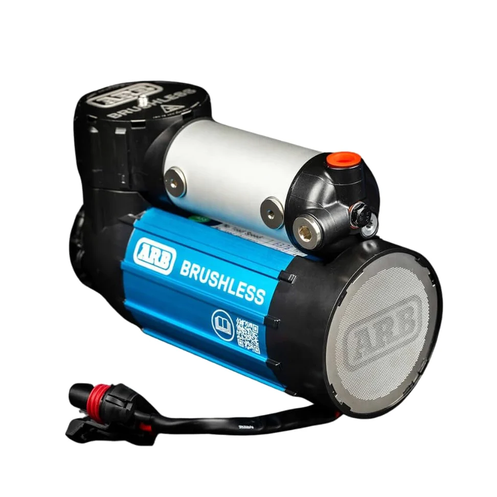 ARB Compresor de Aire sin escobillas CKBLA12 de 12 V con Motor a Bordo Premium con Salida de 1.5X. Ideal para un Tiempo de inflado de neumáticos más rápido y Aventuras Todoterreno 4x4 - Lanzamiento