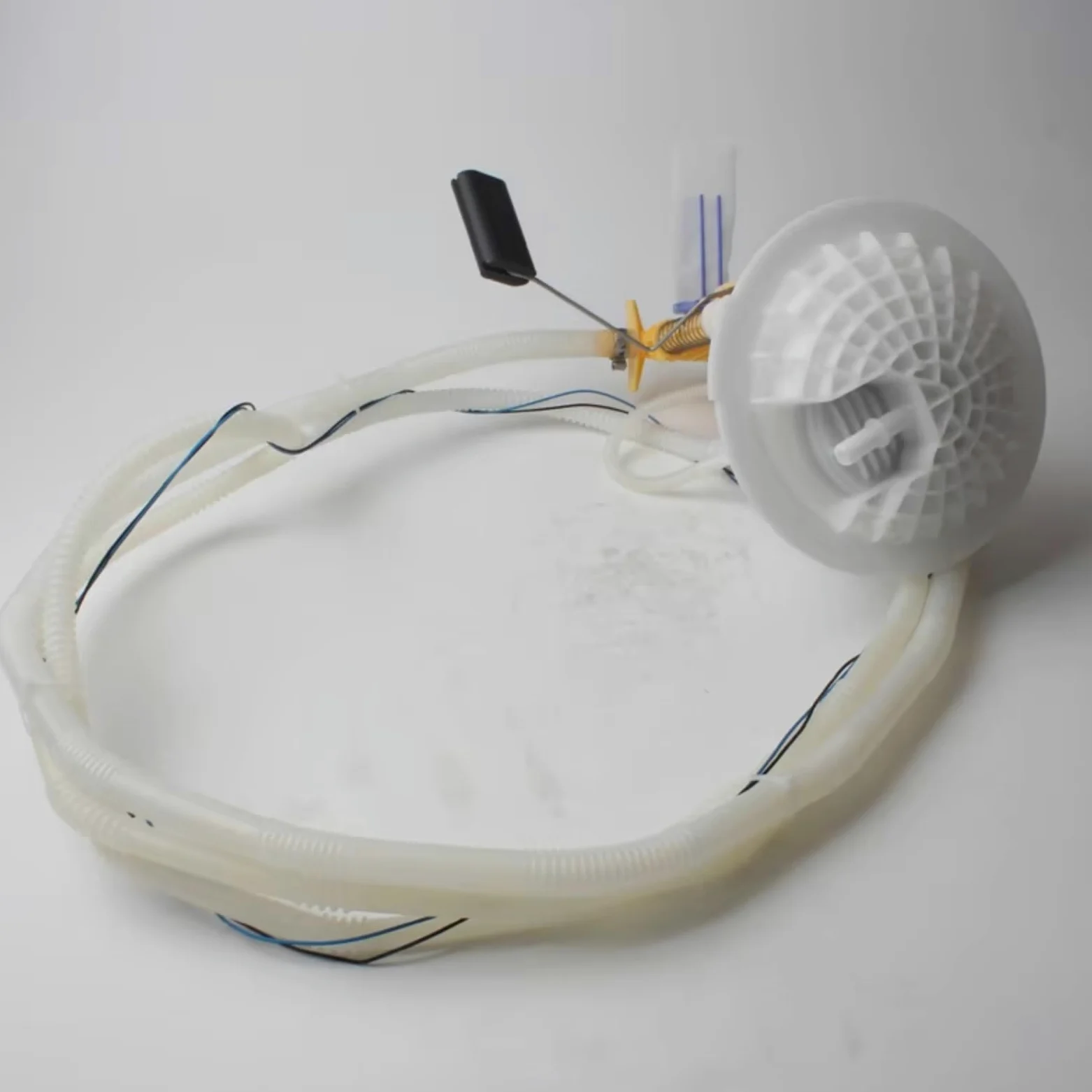 Bomba De Combustible Gasolina Filtro De Combustible Con Conjunto De Unidad De Envío Compatible Con Para W614 W251 ML63 Para AMG 2007 2008 2009 2010 2011 2514700390