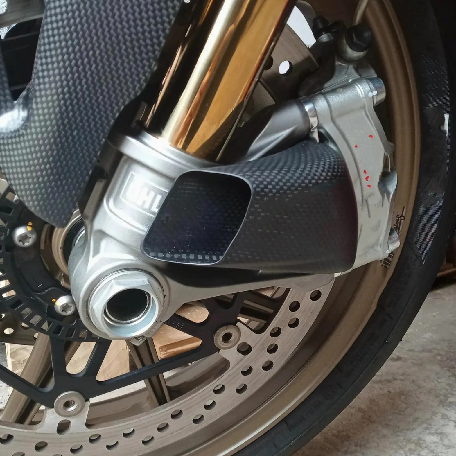 Conductos de refrigeración de aire de pinza Cubierta del radiador de la pinza del conducto de aire del freno delantero de motocicleta compatible con DUCATI PANIGALE V4 V4S Streetfighter V4/V4S(Gloss)