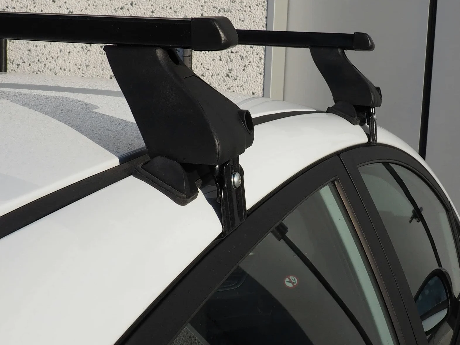 Barras portaequipajes + portaesquís Soporte Esquis 4 pares de esquís o 2 snowboard para Lancia Y YPSILON (3 puertas) de 1995 a 2003 con techo estándar