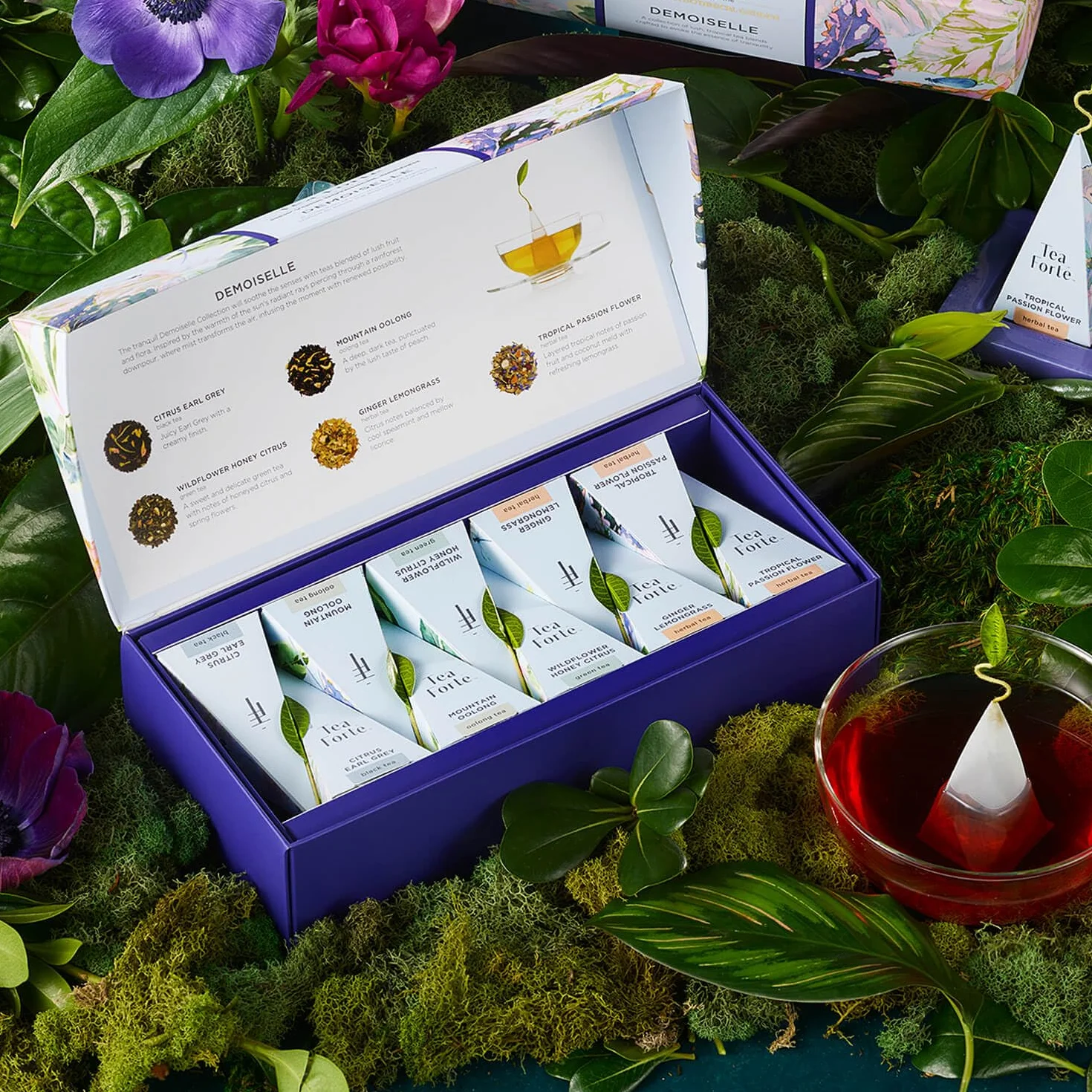 Tea Forte Demoiselle Premium Tea Petite Caja de Presentación, Juego de Regalo de Muestra de Té, 10 Unidades, Bolsas Infusoras Piramidales