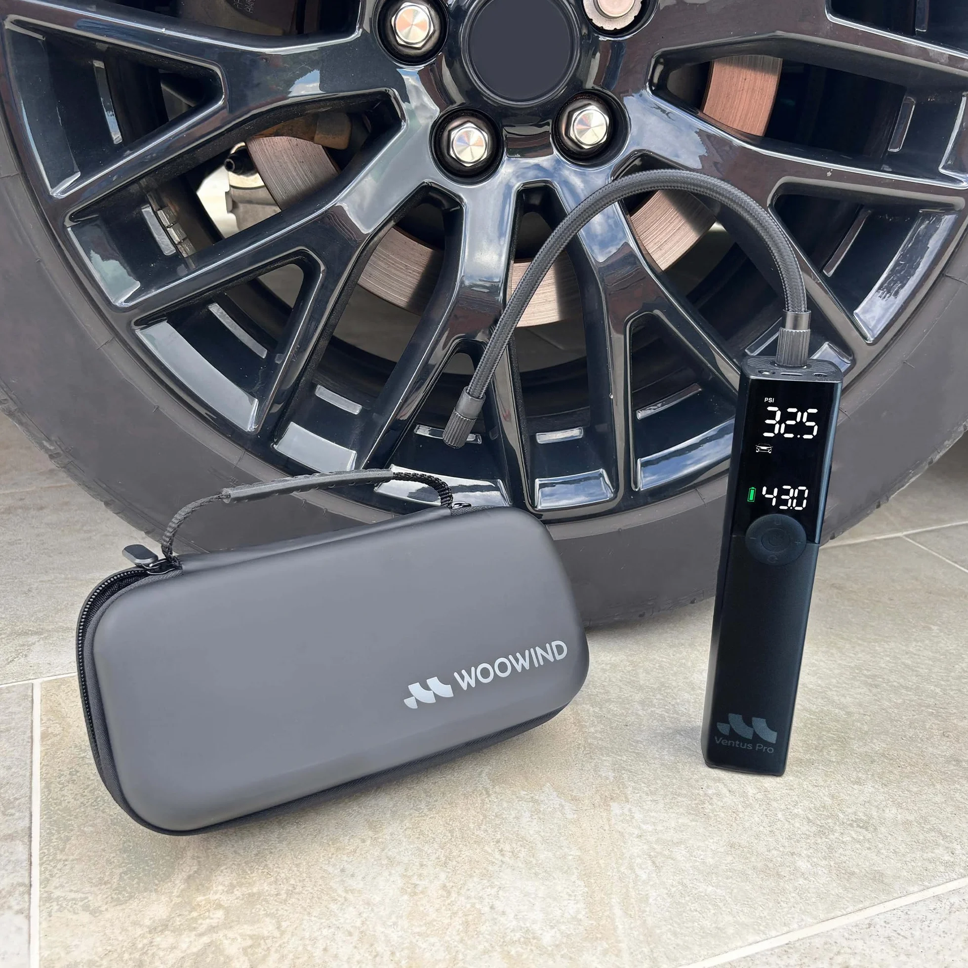 Woowind Ventus Pro Compresor Aire Portátil 150PSI/10,3Bar, Inflador Eléctrico Coche Recargable, Inalámbrico o con Cable 12V DC, Apagado Automático y Linterna LED + Estuche de Transporte