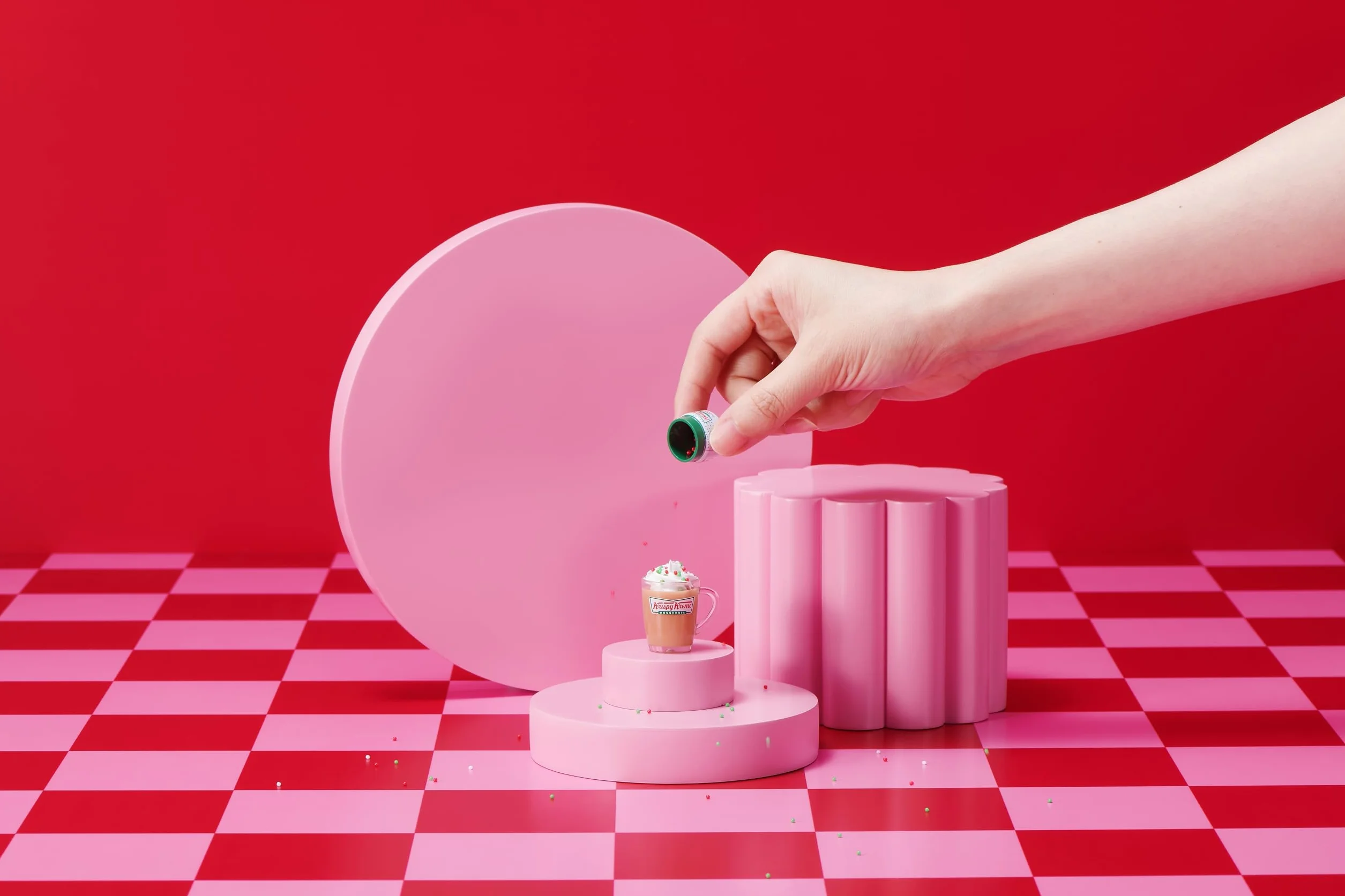 ZURU Mini Brands Cápsula Create Krispy Kreme Holiday Serie 1, Minis Coleccionables Paquete Misterioso DIY