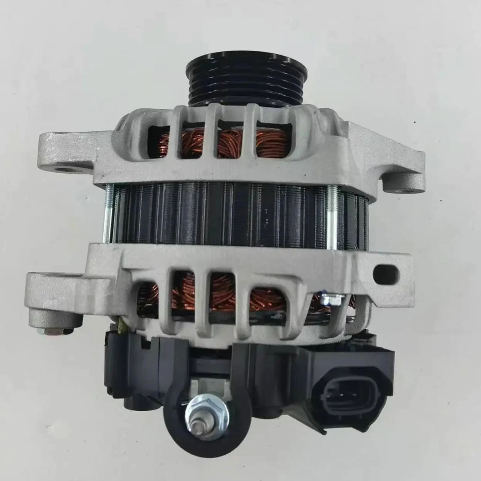 Alternateur voiture Alternador de coche compatible con Hyundai I10 Accent I20 I30 8400255 8400339 3730003350 3730003355 3730003800 3730003805