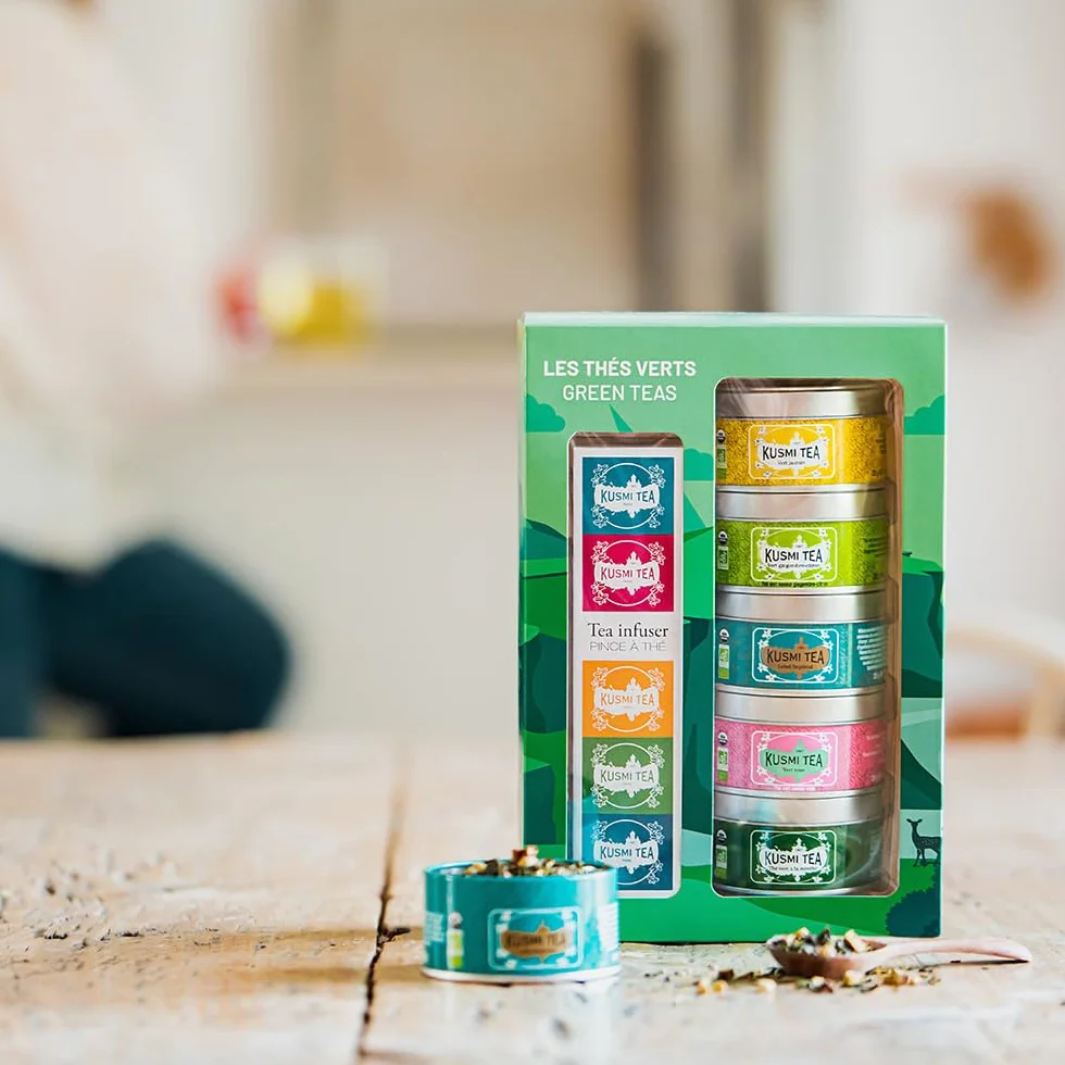 Kusmi Tea Surtido de Té Verde Orgánico para Regalo con Colador - Cesta 5 Latas 25 g