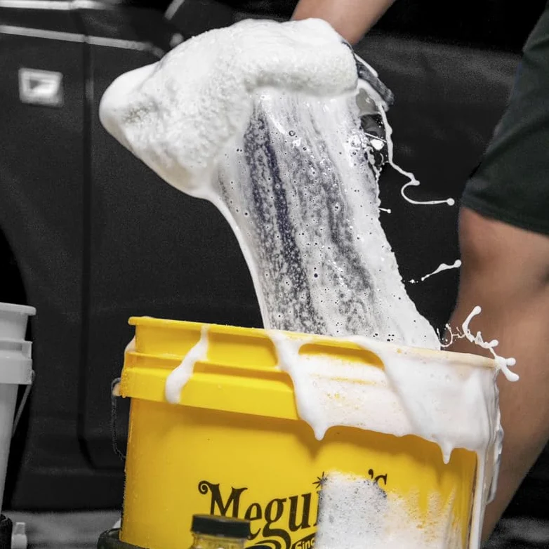 Meguiar's Hybrid Ceramic Wash & Wax G264848EU - 1420 ml | Reinigt Sanft, Steigert Glanz und Glätte mit Hybrid-Keramik Wasserabperleffekt - G264848EU