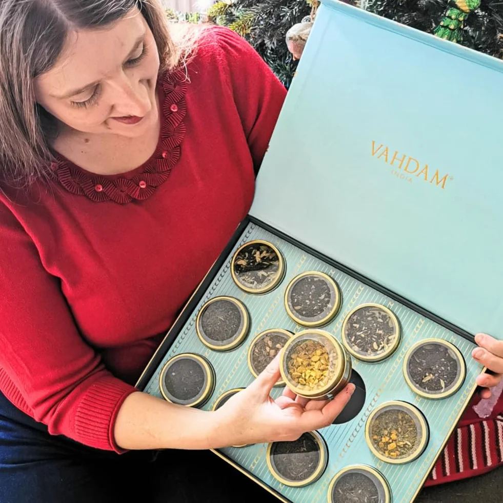 VAHDAM Caja De Regalo Surtida De Té Bloom 12 Tés Sueltos Té Negro Hierbas Oolong Verde Chai