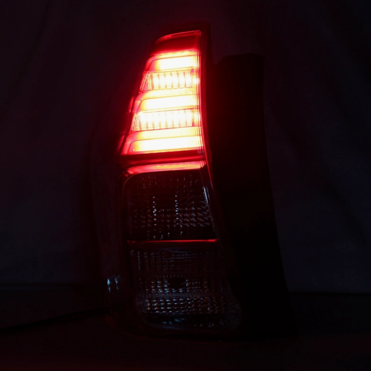 FUNFOB Montaje De Luces Traseras 8156147272 para Toyota para Prius V 2015 2016 2017 2018 Luz Trasera Coche Luz Señal Giro Trasera Parada Freno Lámpara Estacionamiento Luz Conducción (Talla : Derecha)