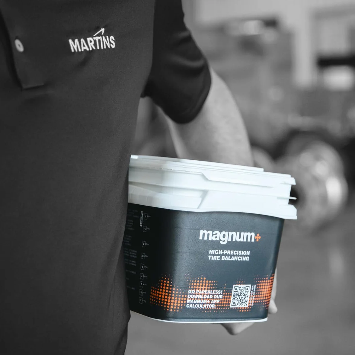 Magnum+ Tire Balancing Beads – 17.6 LB (8 kg) Bulk Tub | Dynamic Internal Balancing for Truck, Off-Road & Heavy-Duty Tires | Reusable, Eco-Friendly Glass Beads