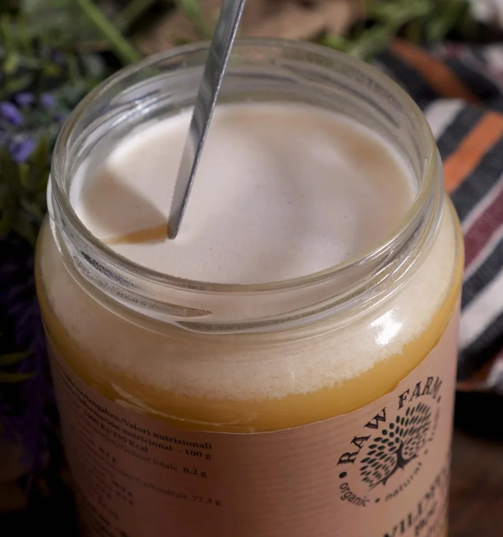 Raw Farm Miel cruda cremosa de flores silvestres 900 g sin filtrar sin calentar