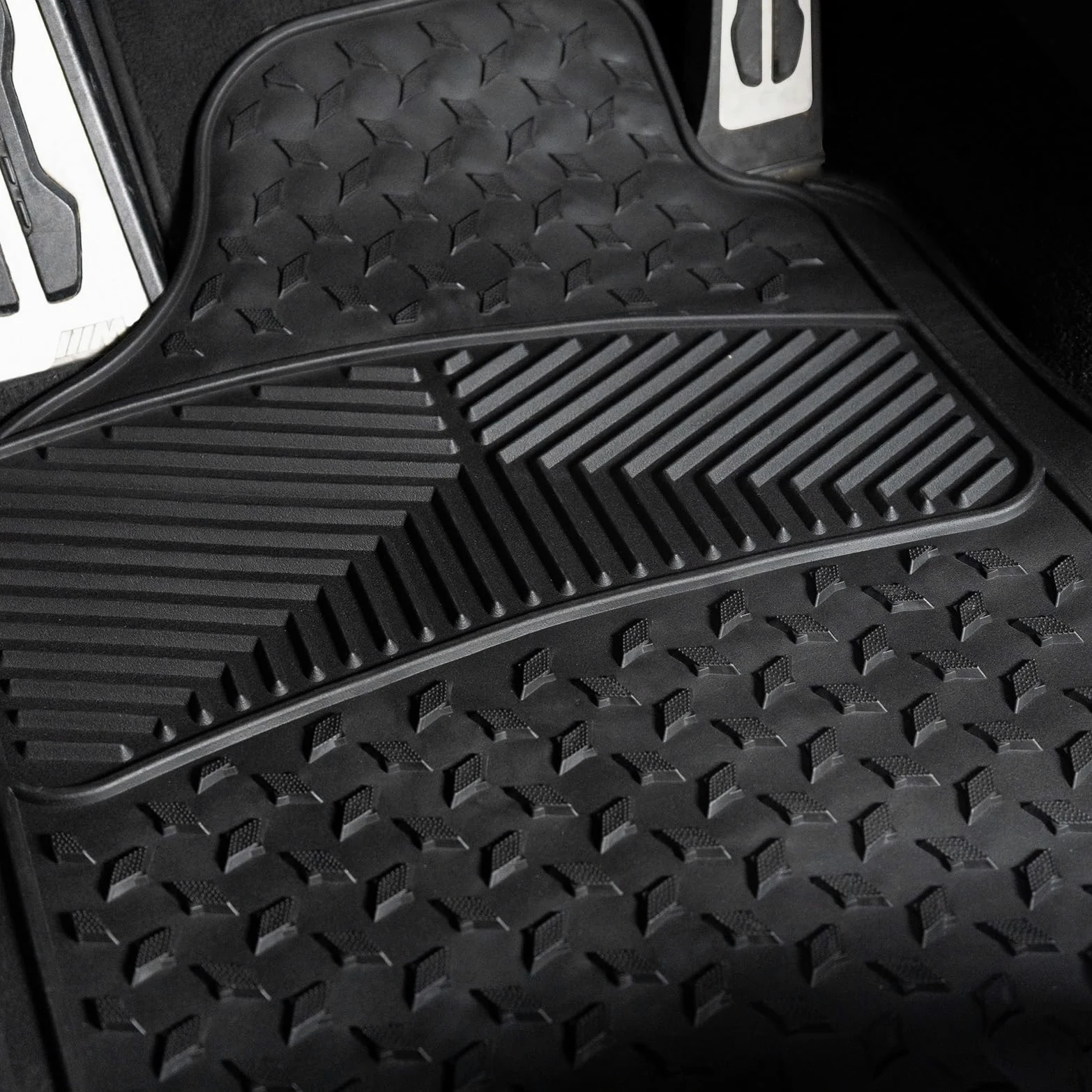 Alfombrillas de Goma Universales para Coche, Alfombrillas de Caucho Antideslizantes Ajustables, Juego 4 Piezas, Delanteras 44,5x72 cm, Traseras 43,5x43,5 cm, Color Negro