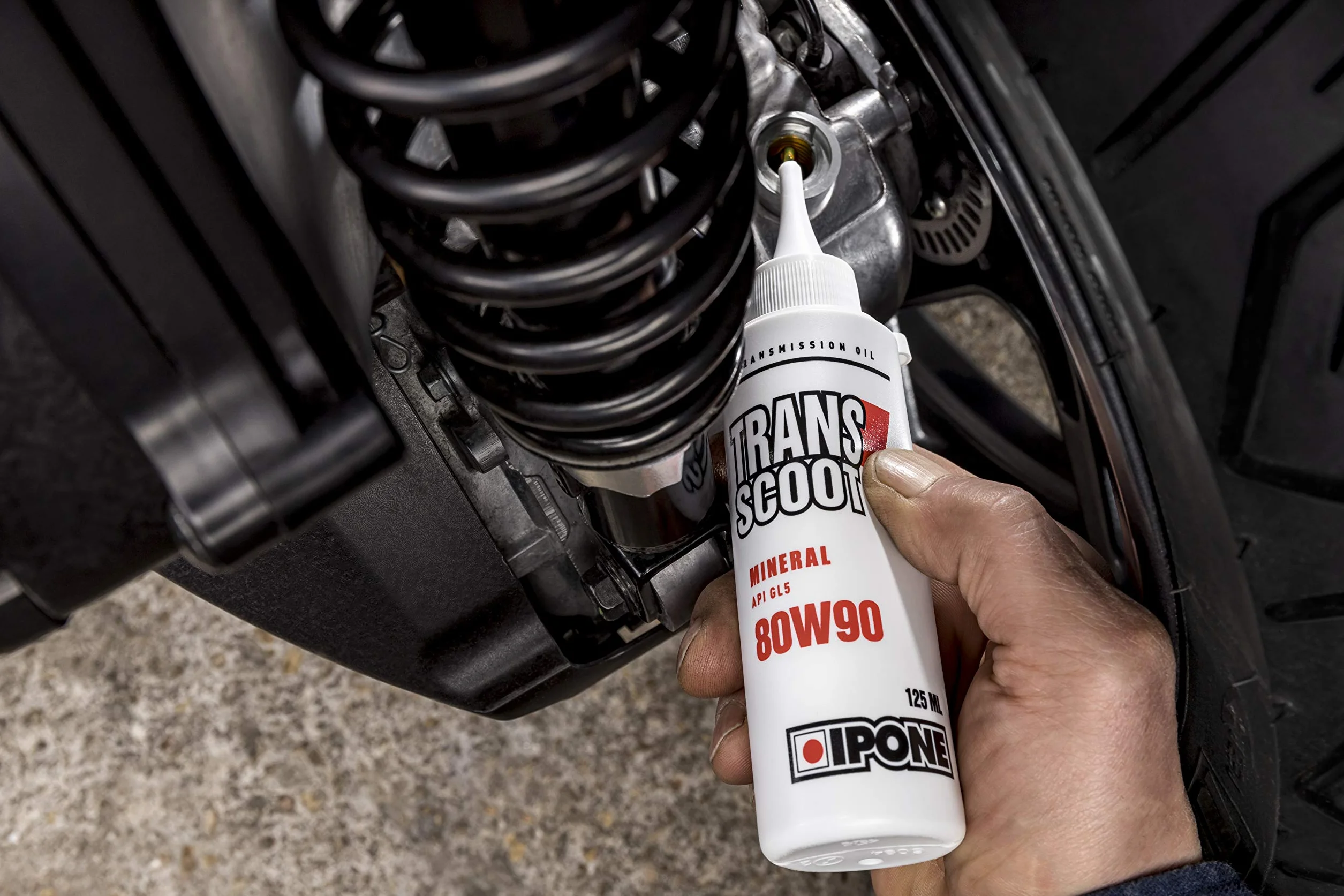 IPONE - Aceite de Transmisión Scooter - Transcoot - 125 ml - Limita la fricción - Larga Vida útil de la Transmisión - Listo para Usar