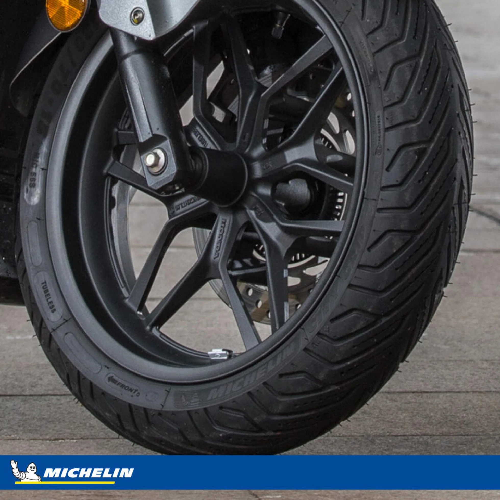 MICHELIN 120/70 15 56S Neumáticos de Verano Moto