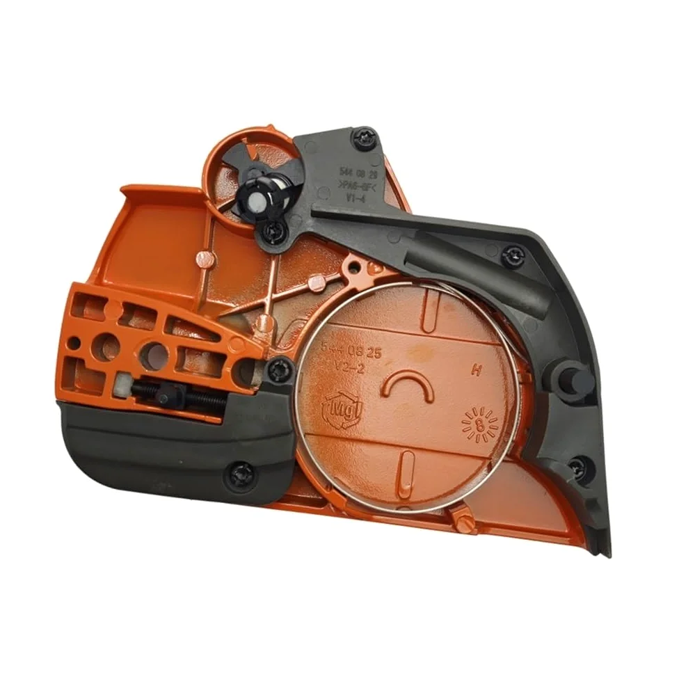 Tapa del piñón del Lado del Embrague con Conjunto de Freno de Cadena. Compatible con motosierras 445 y 450. Piezas de Repuesto 544097901 544097902